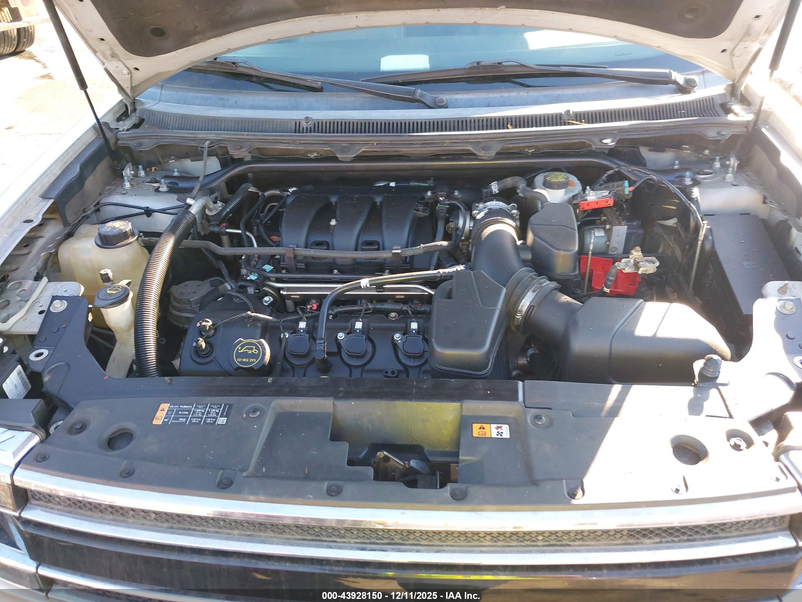 FORD FLEX image 10