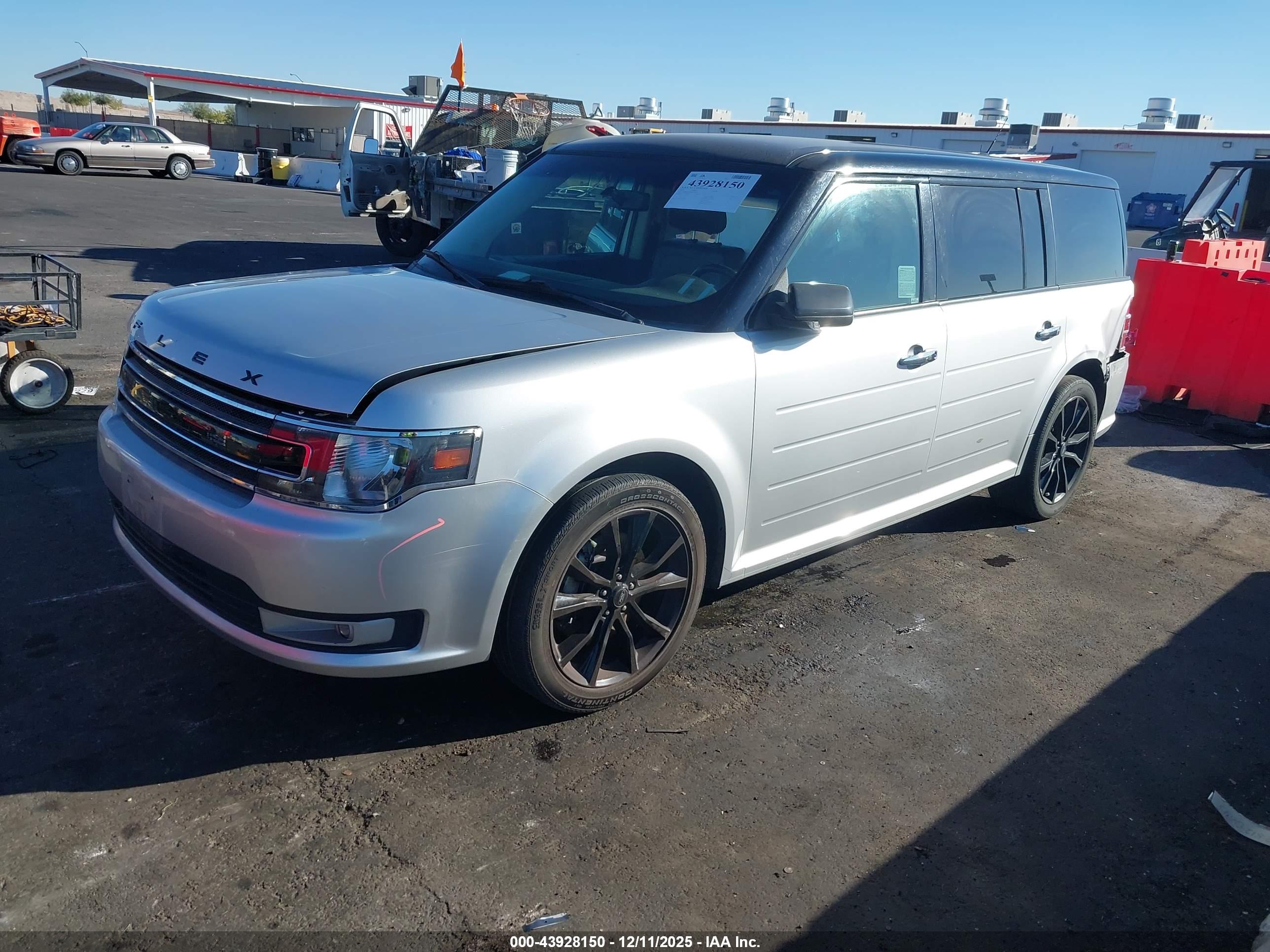 FORD FLEX image 2