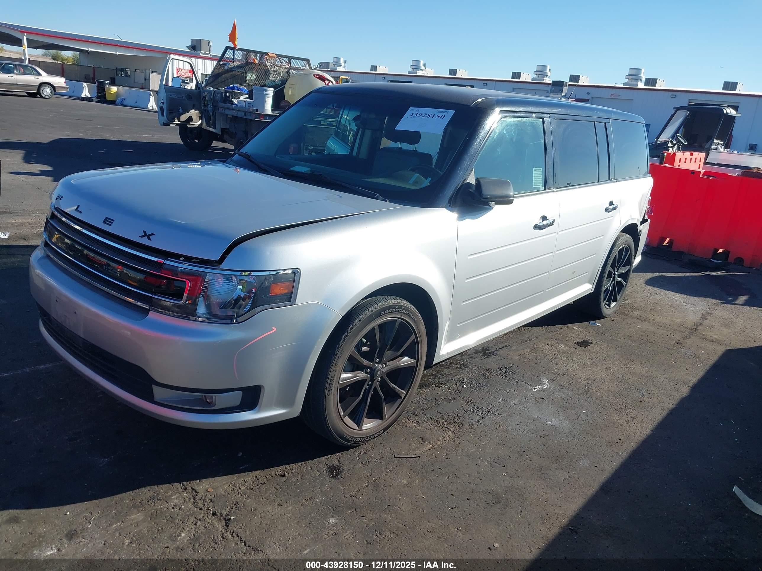 FORD FLEX image 6