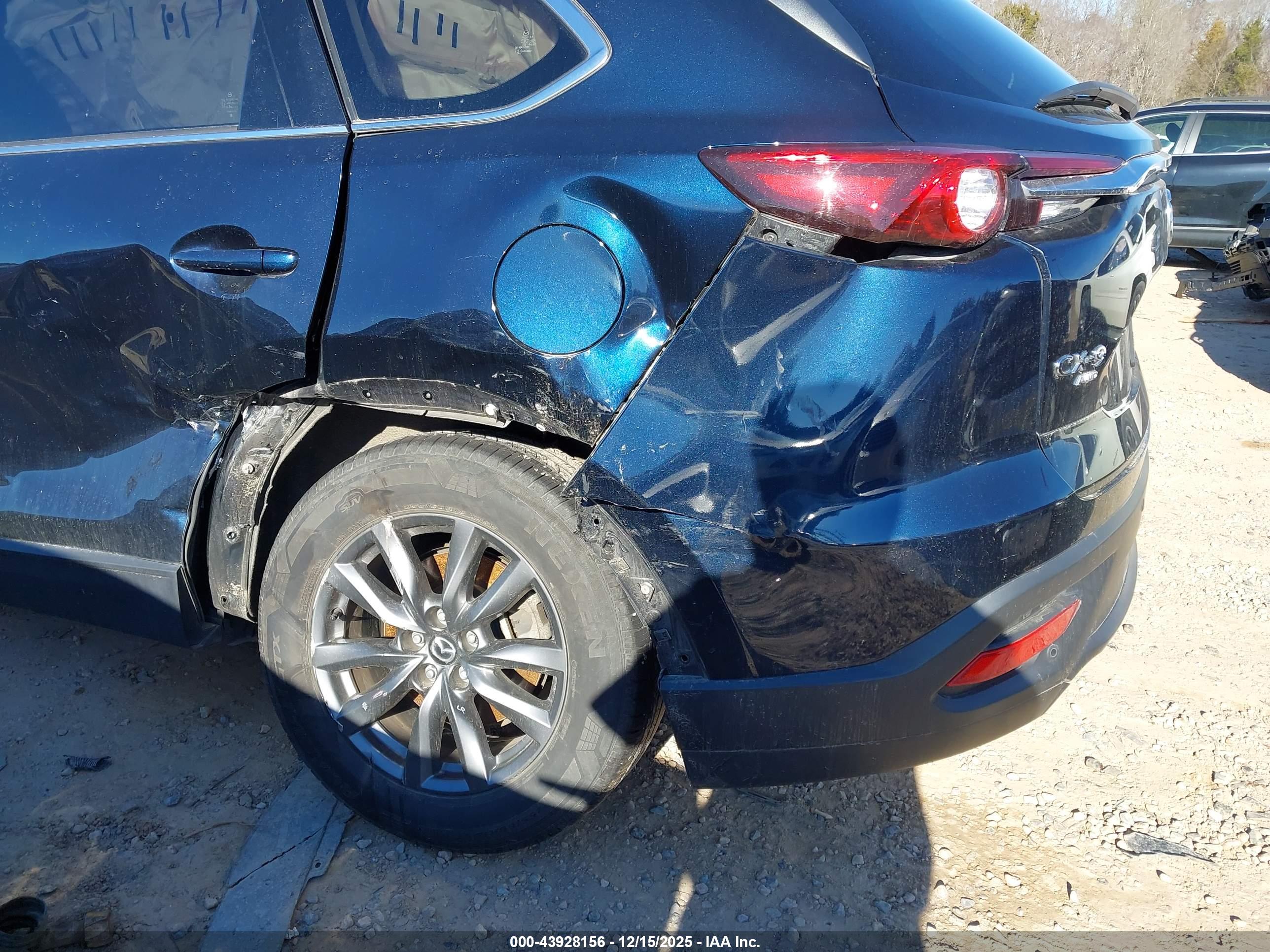 MAZDA CX-9 image 6