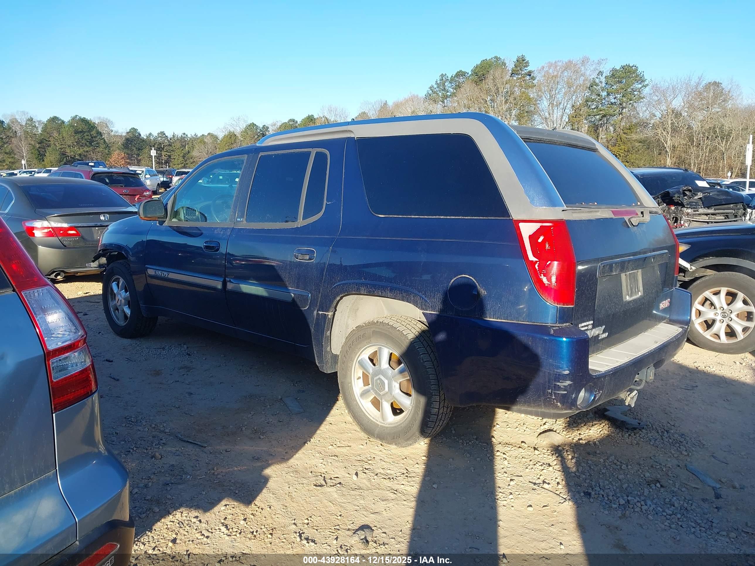 GMC ENVOY image 3