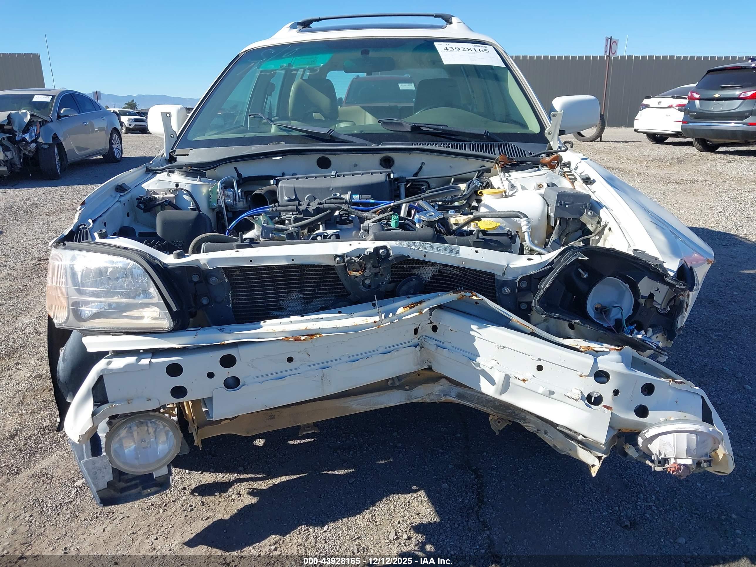 SUBARU OUTBACK image 6
