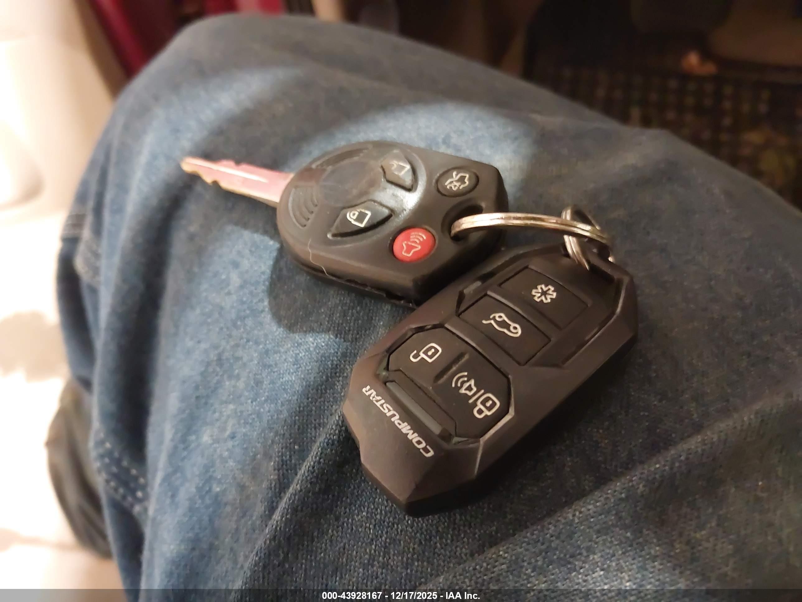 FORD ESCAPE image 11