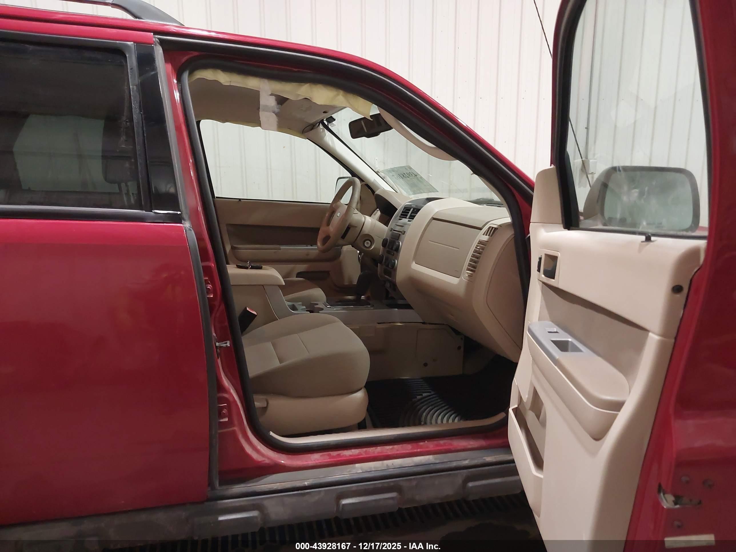 FORD ESCAPE image 5
