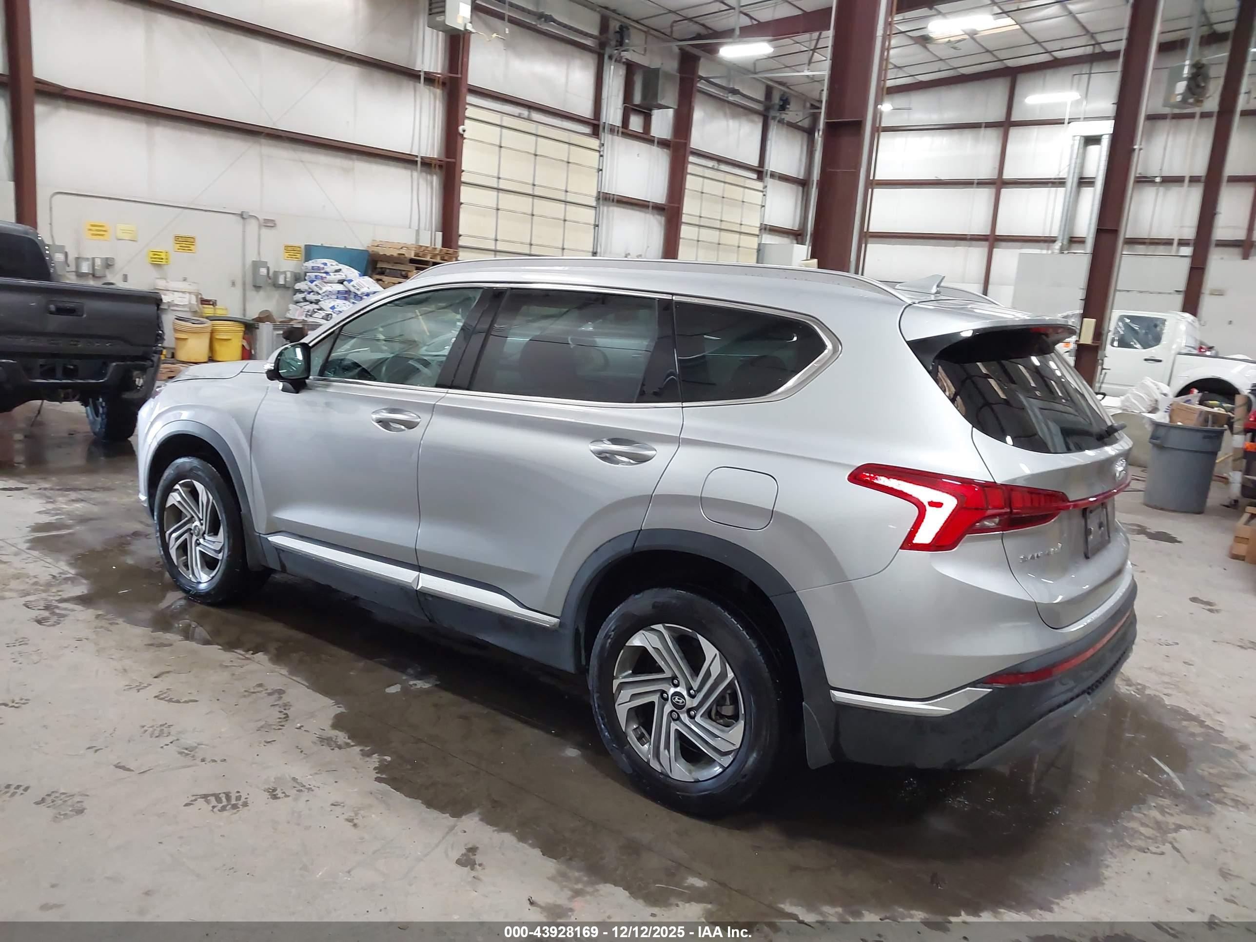 HYUNDAI SANTA image 3