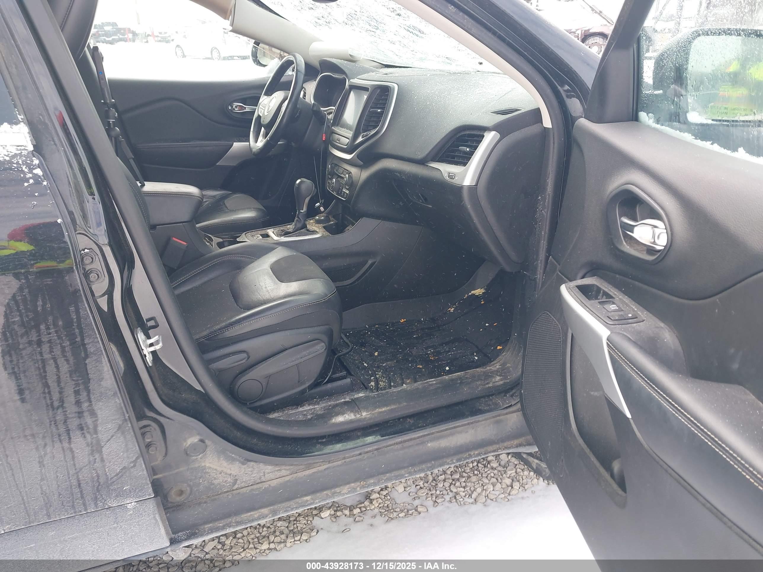 JEEP CHEROKEE image 5