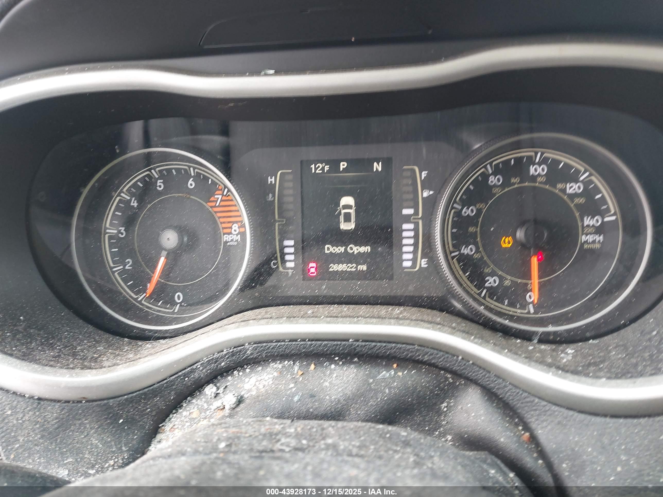 JEEP CHEROKEE image 7