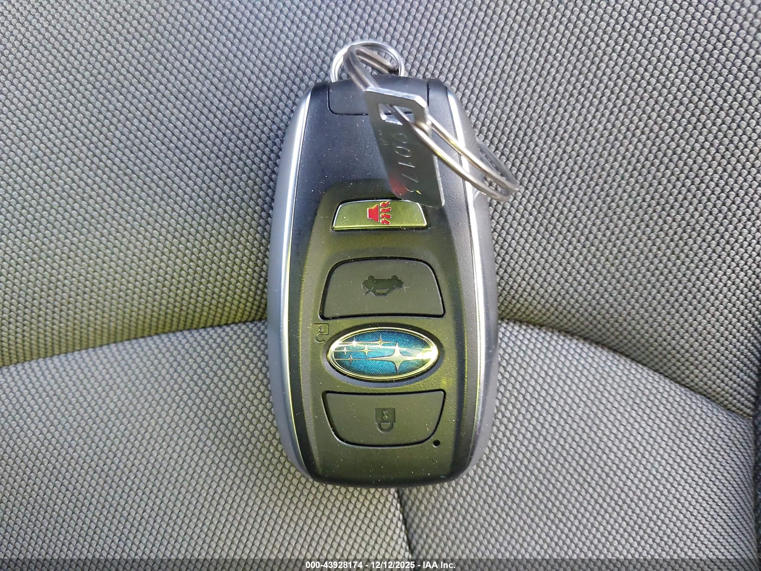 SUBARU CROSSTREK image 11