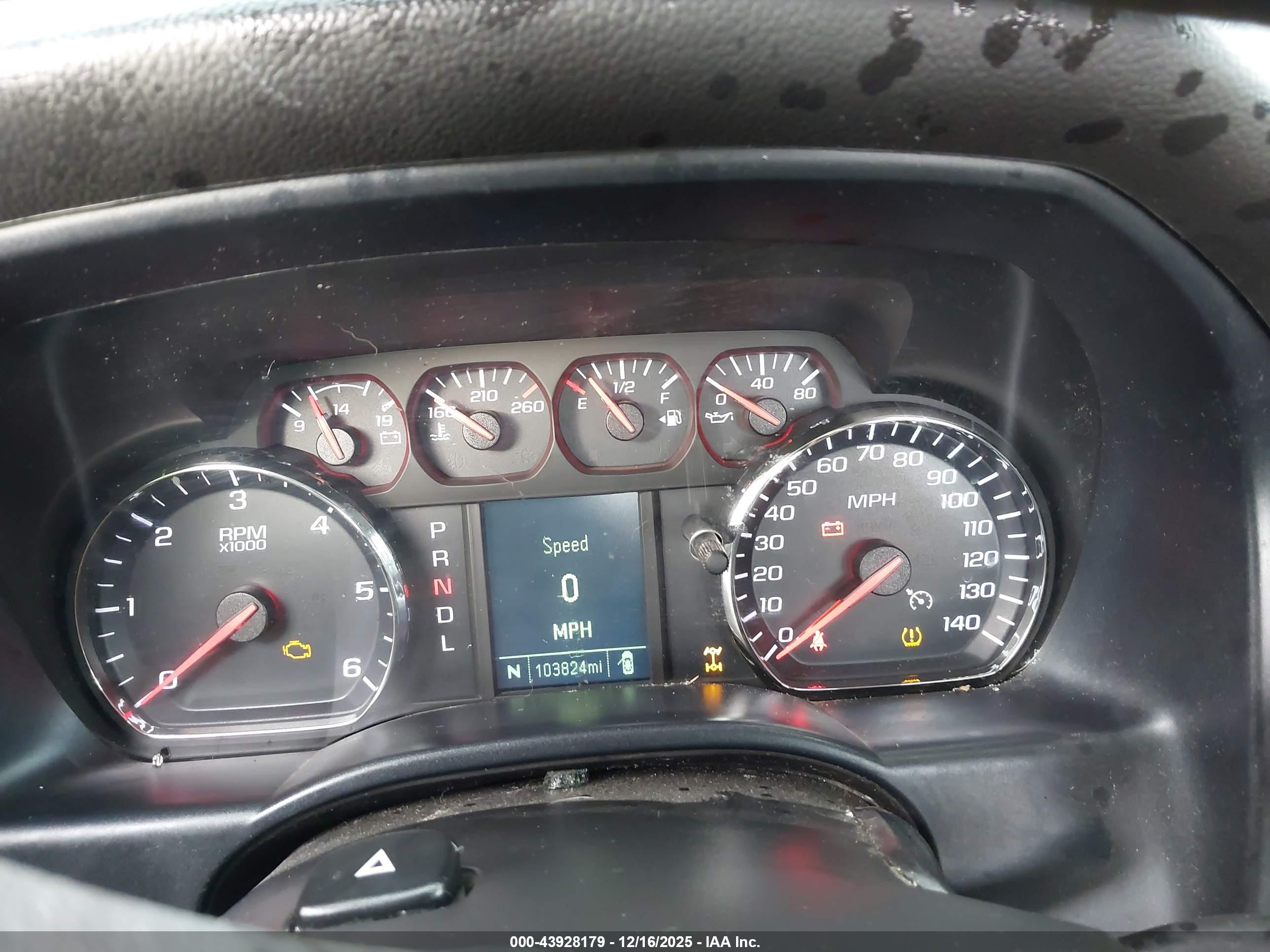 CHEVROLET SILVERADO image 7
