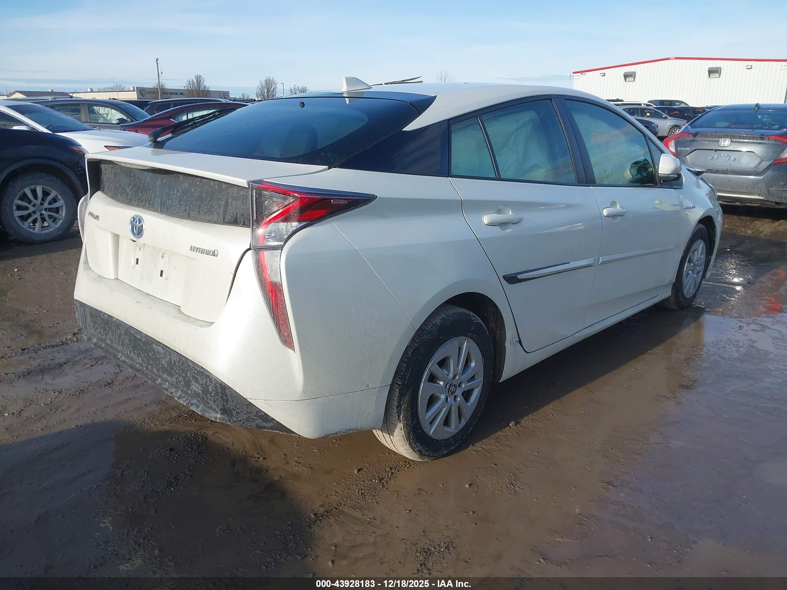 TOYOTA PRIUS image 4