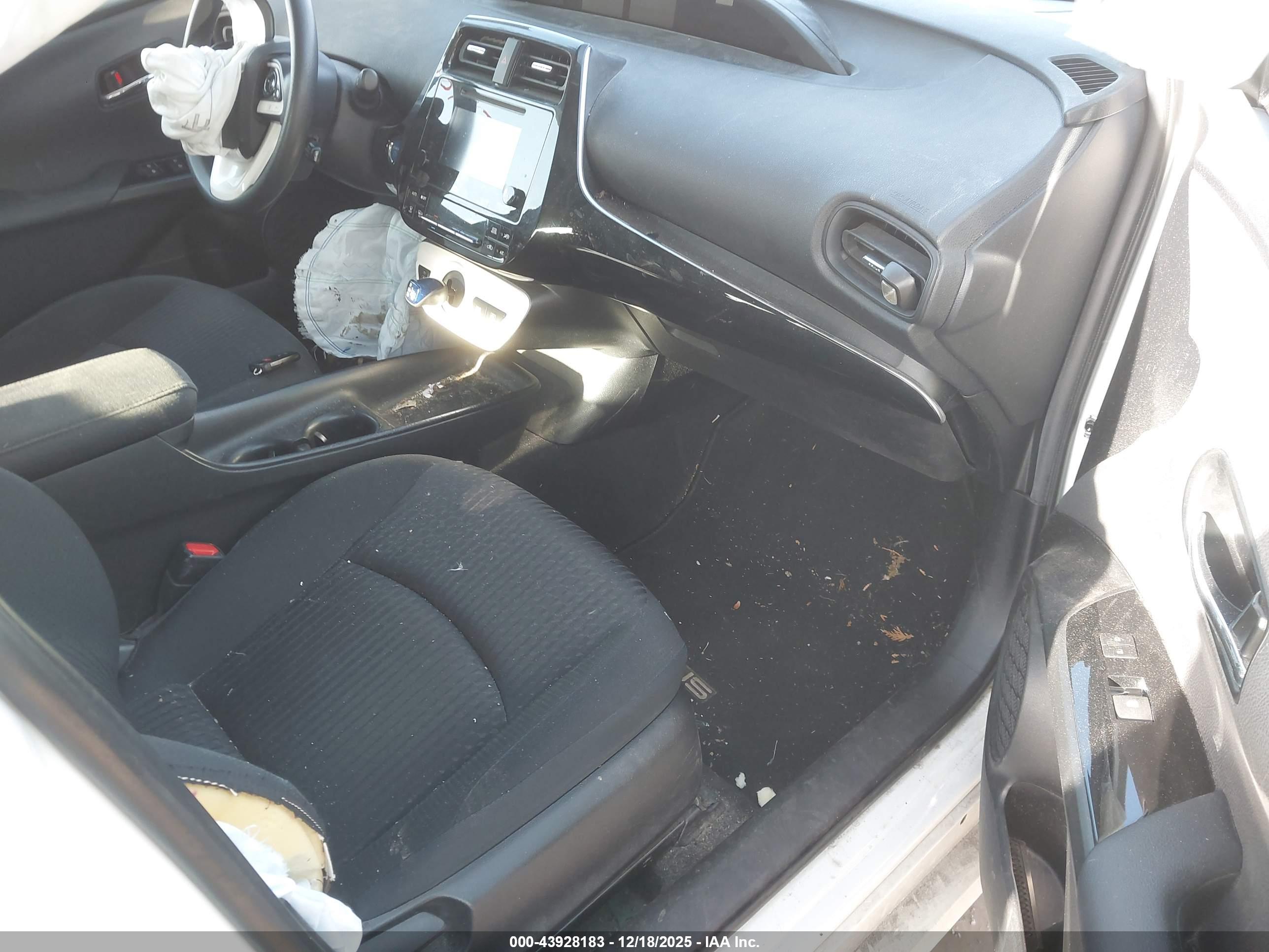 TOYOTA PRIUS image 5