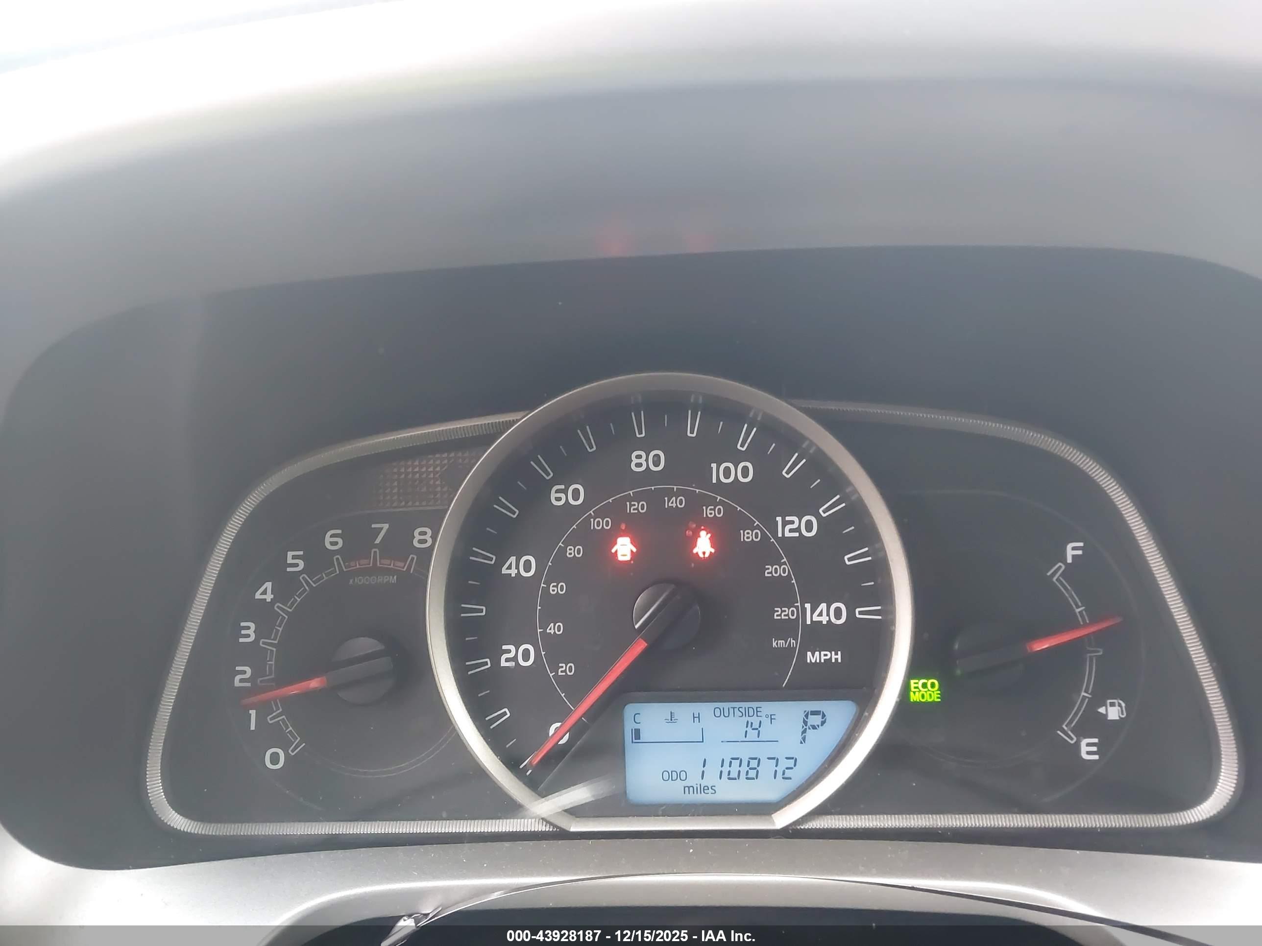 TOYOTA RAV4 image 7