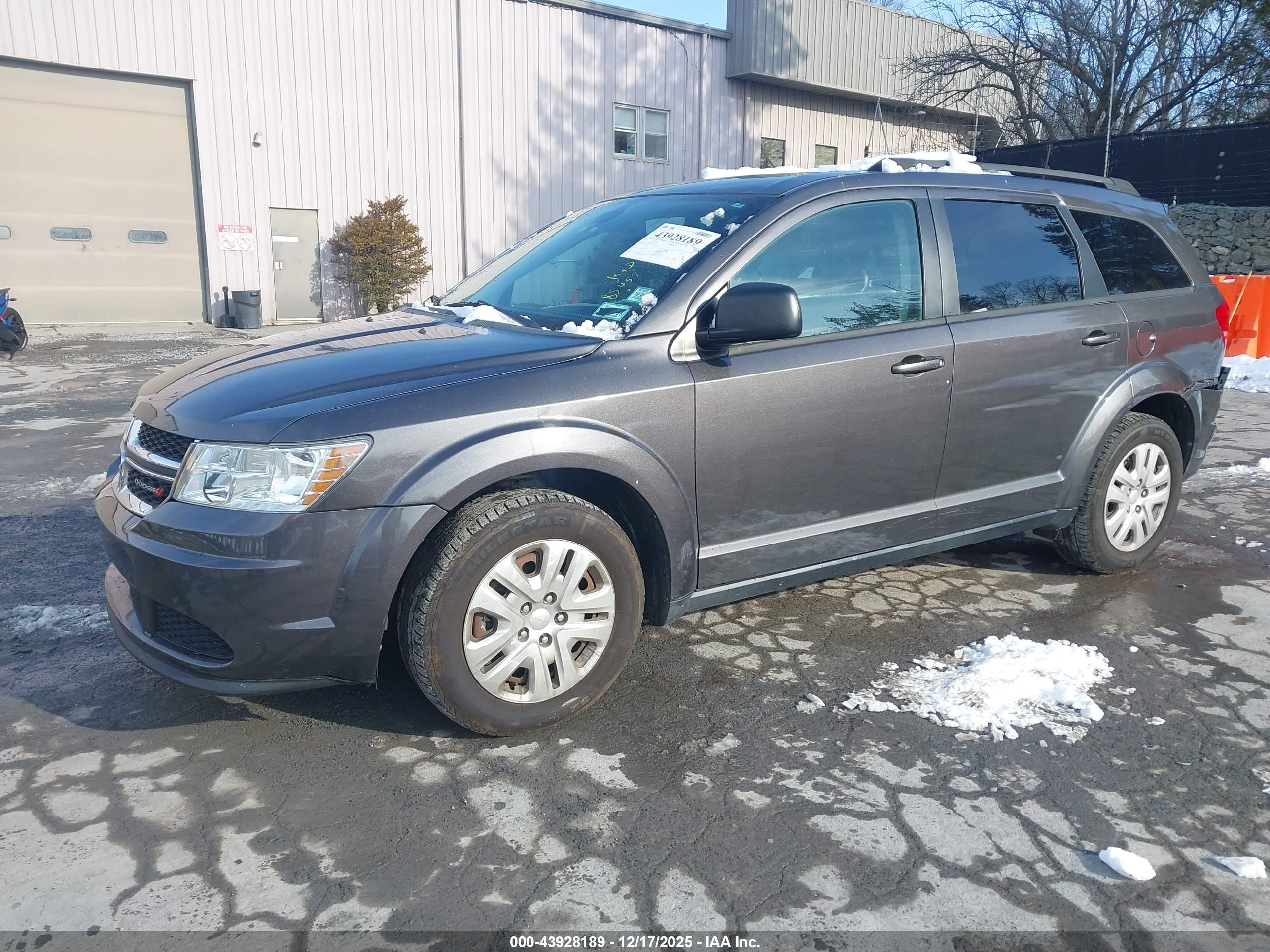 DODGE JOURNEY image 2