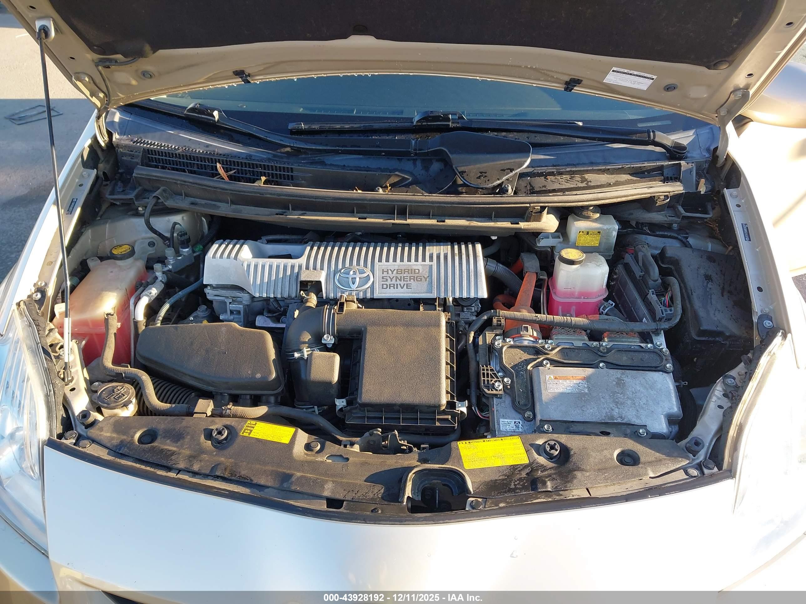 TOYOTA PRIUS image 10