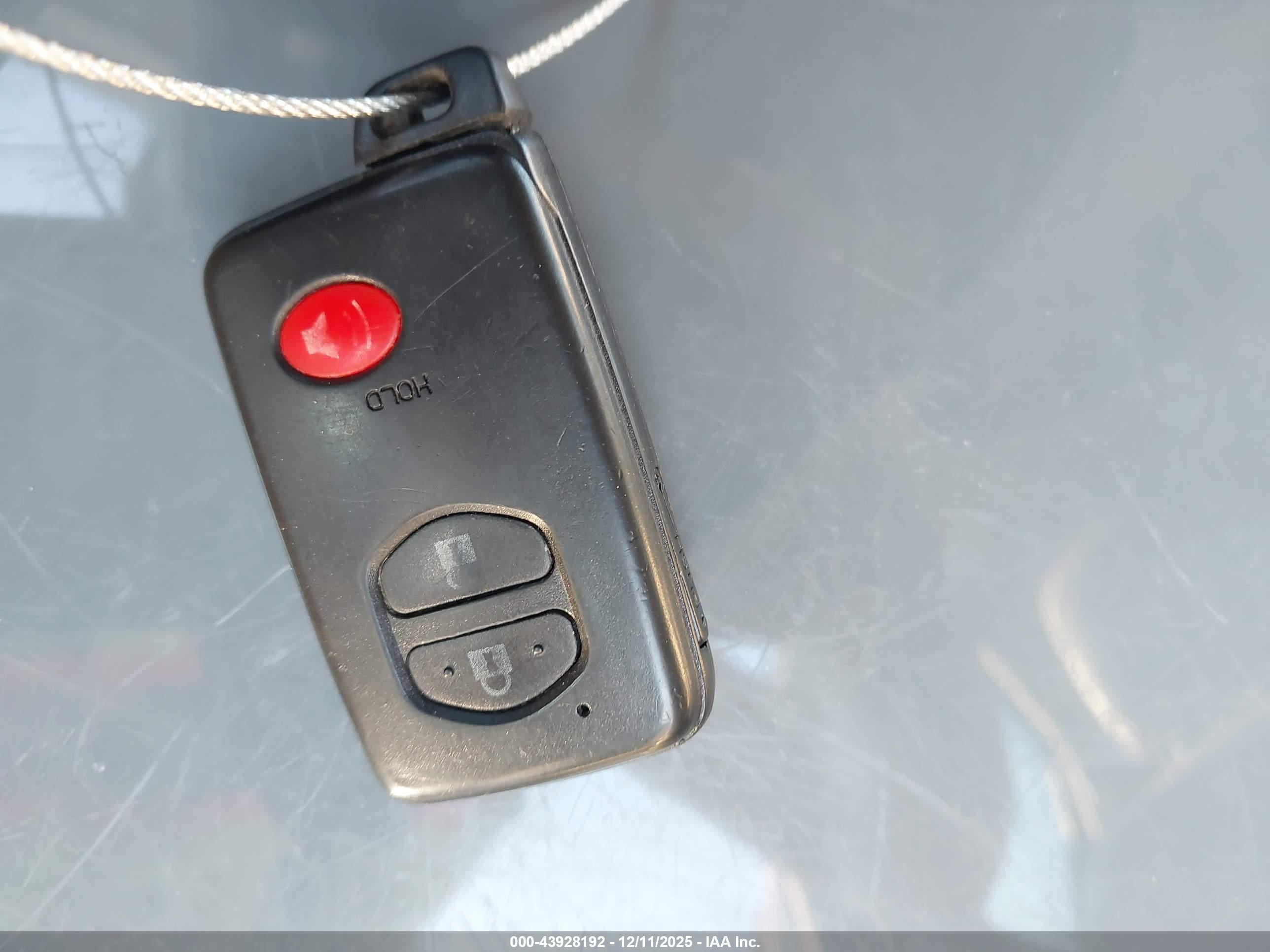 TOYOTA PRIUS image 11
