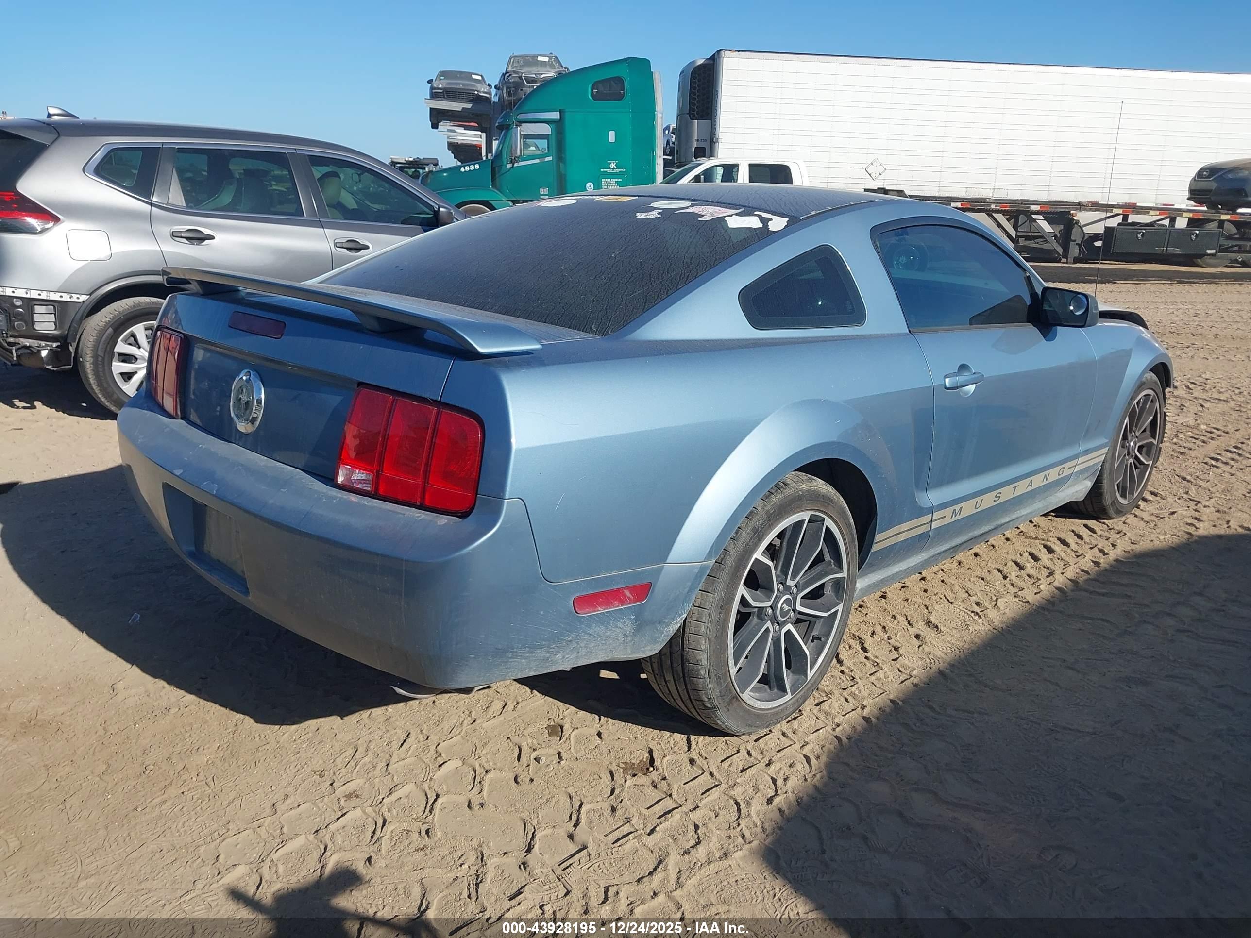 FORD MUSTANG image 4
