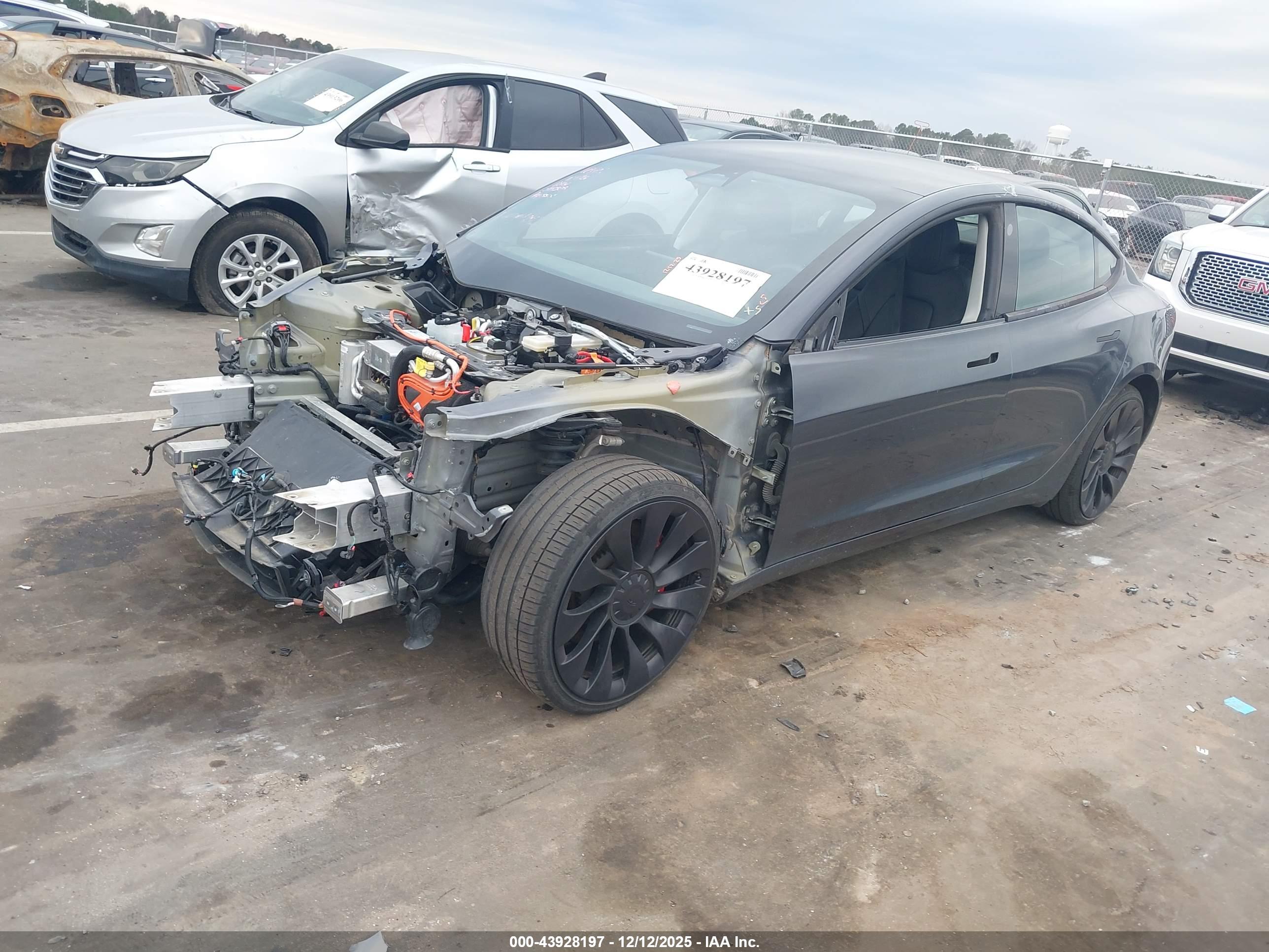 TESLA MODEL image 2