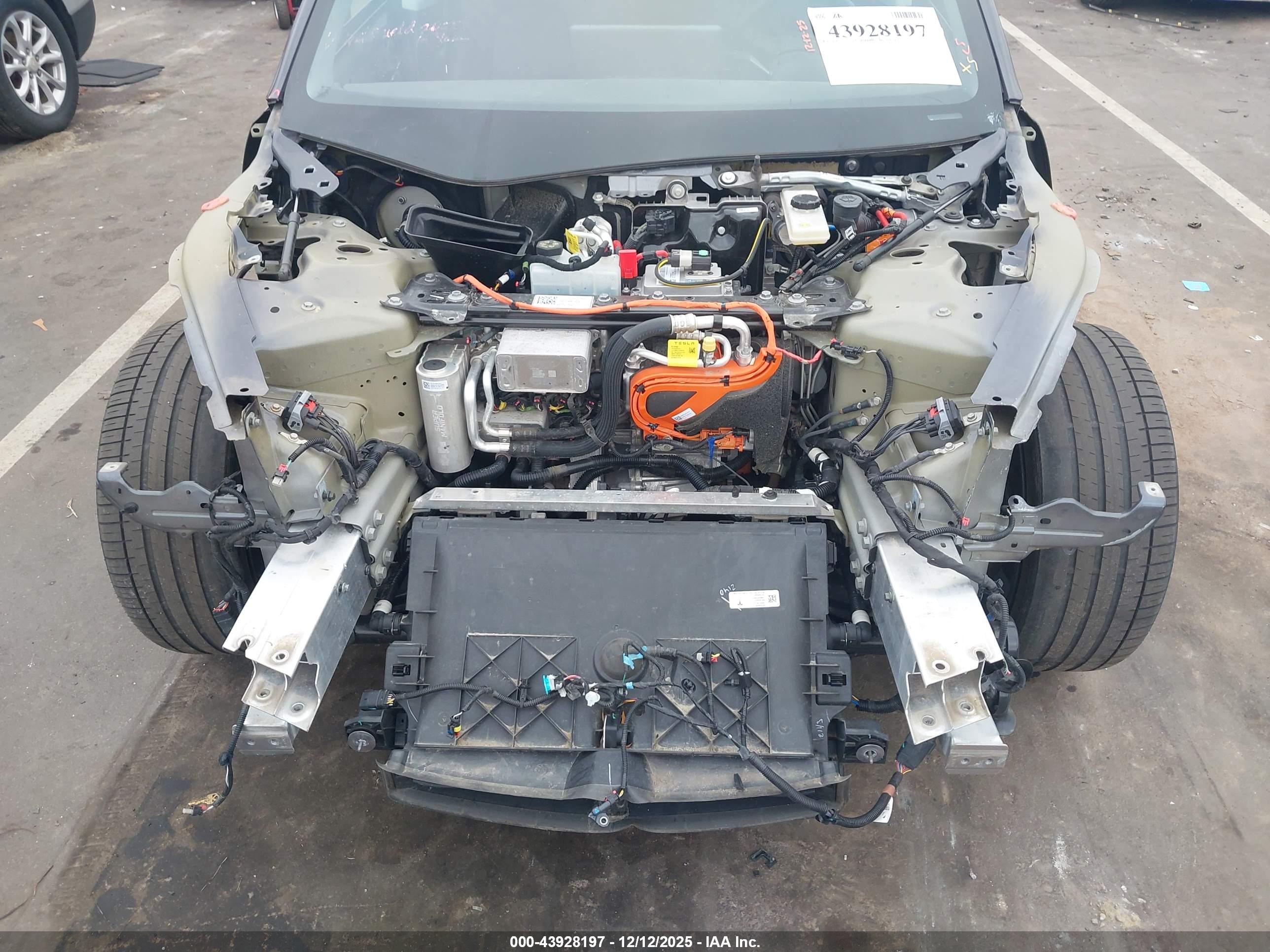 TESLA MODEL image 6