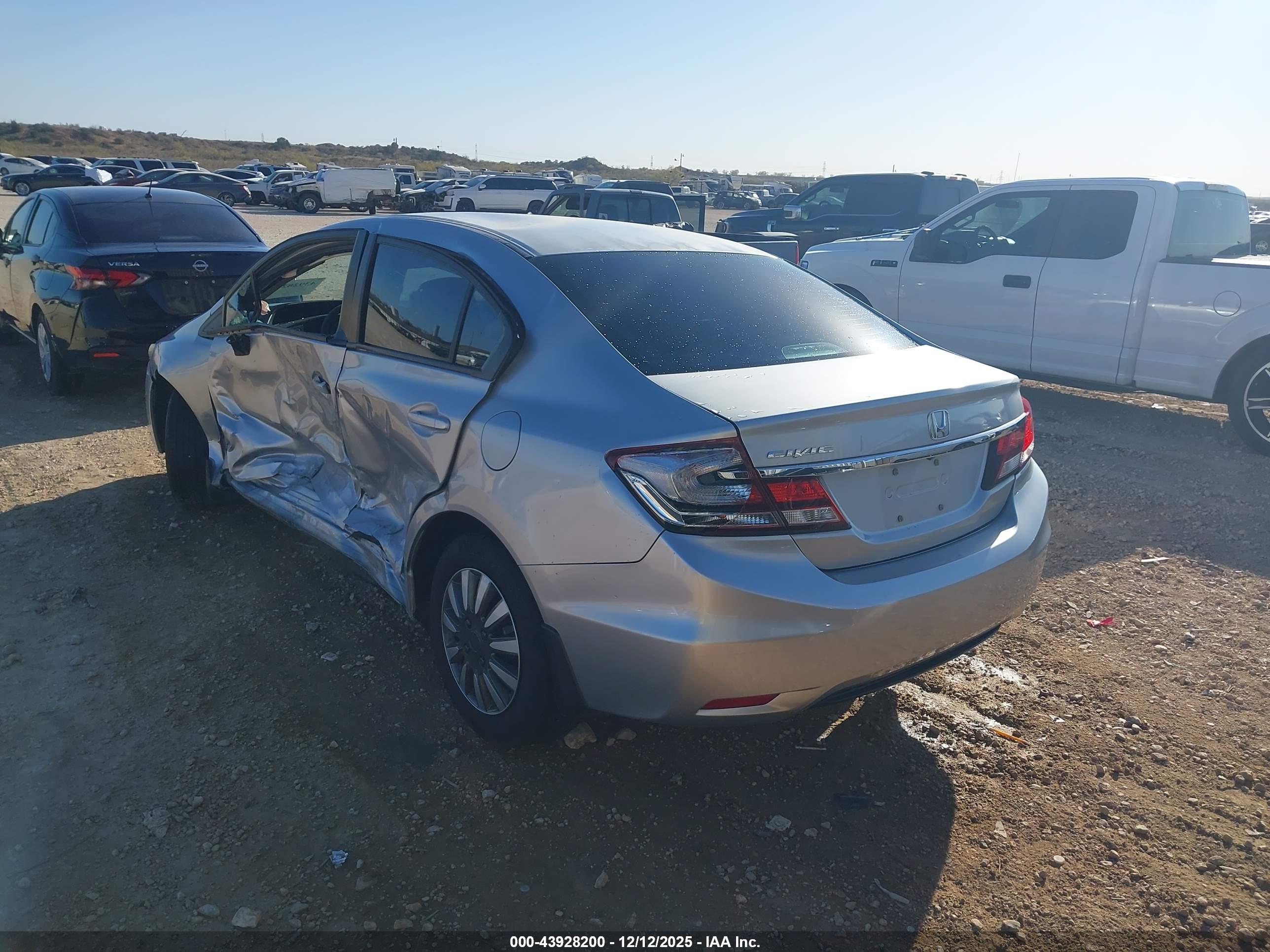 HONDA CIVIC image 3