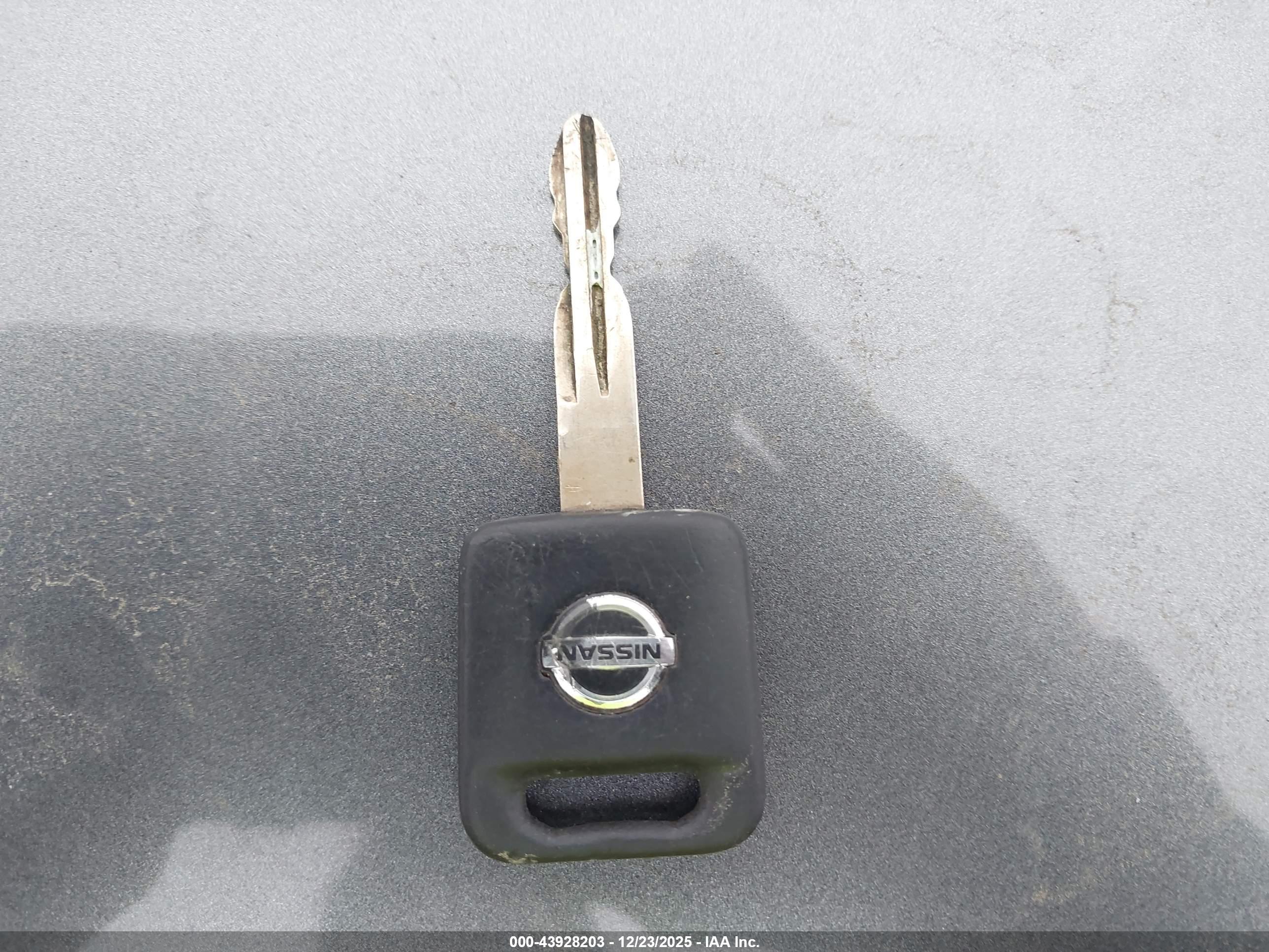 NISSAN TITAN image 11