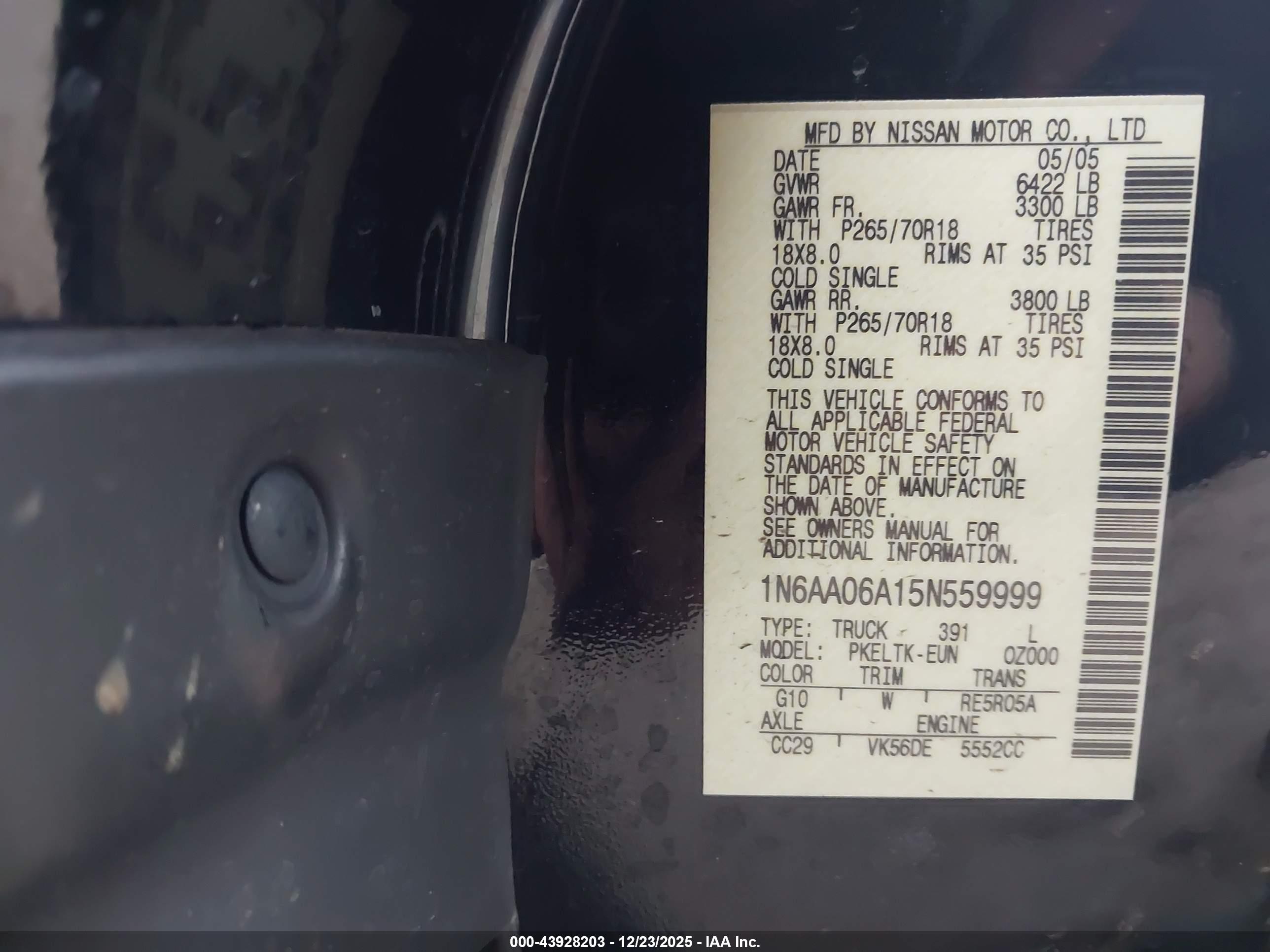 NISSAN TITAN image 9