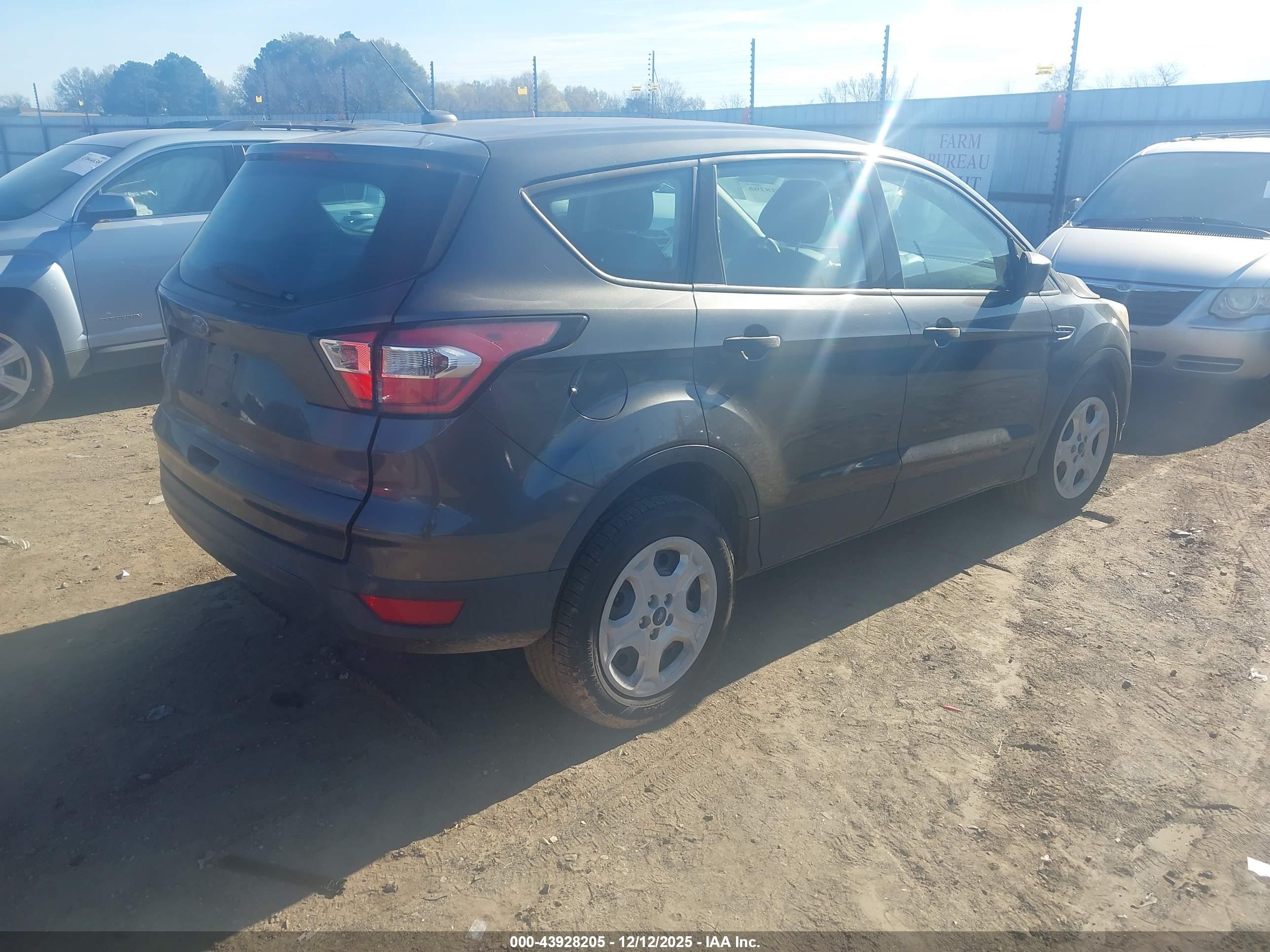 FORD ESCAPE image 4