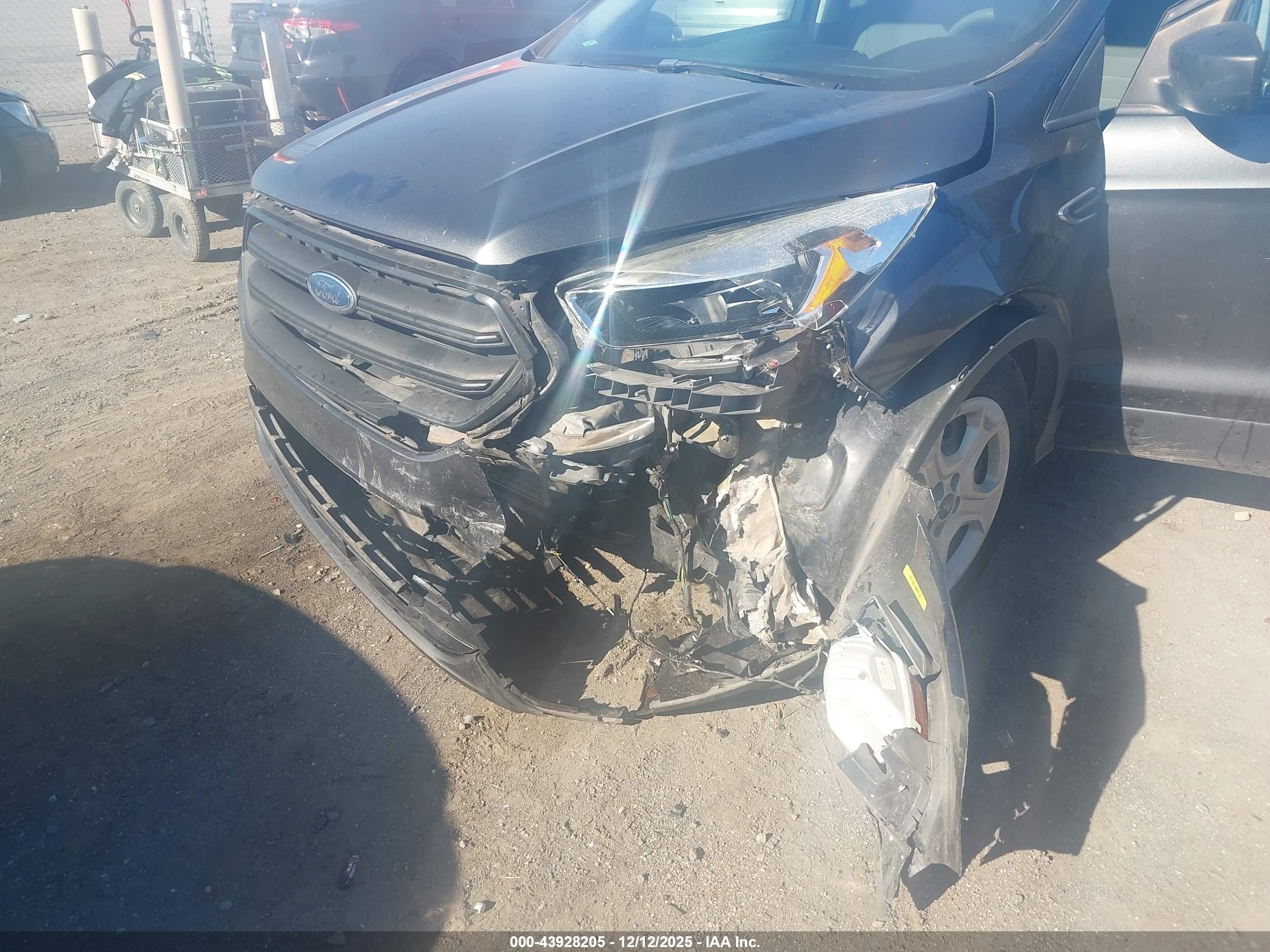 FORD ESCAPE image 6