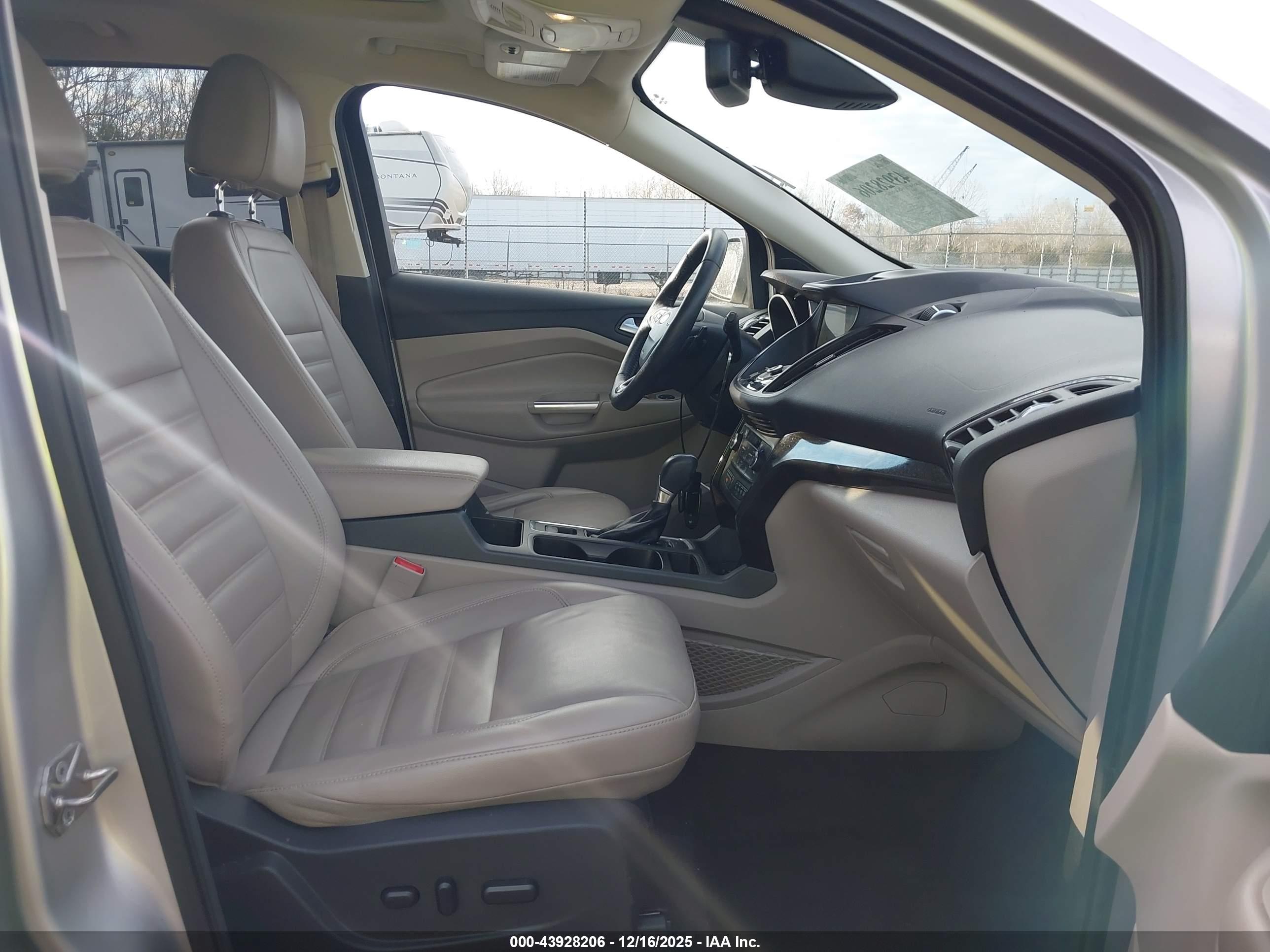 FORD ESCAPE image 5