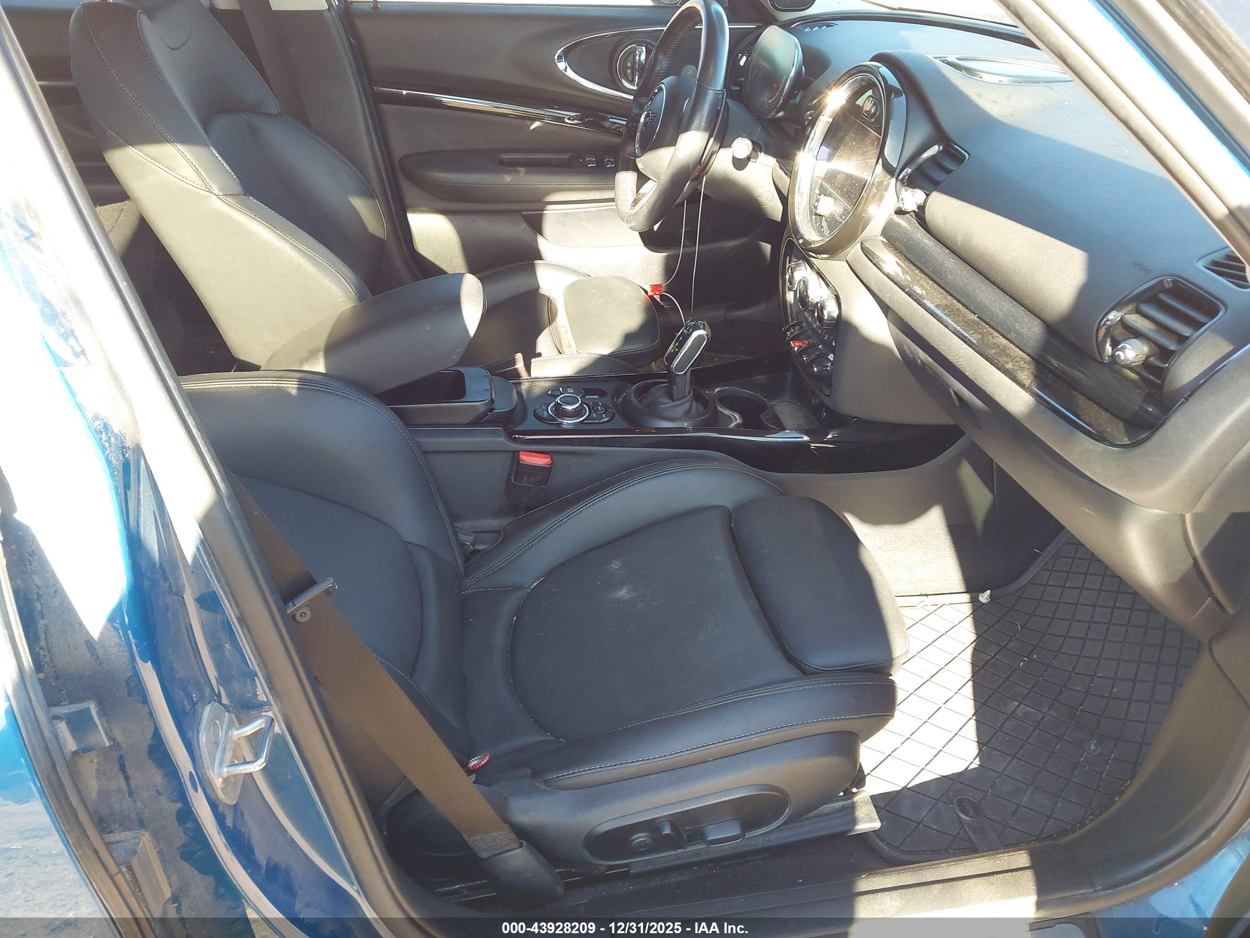 MINI CLUBMAN image 5