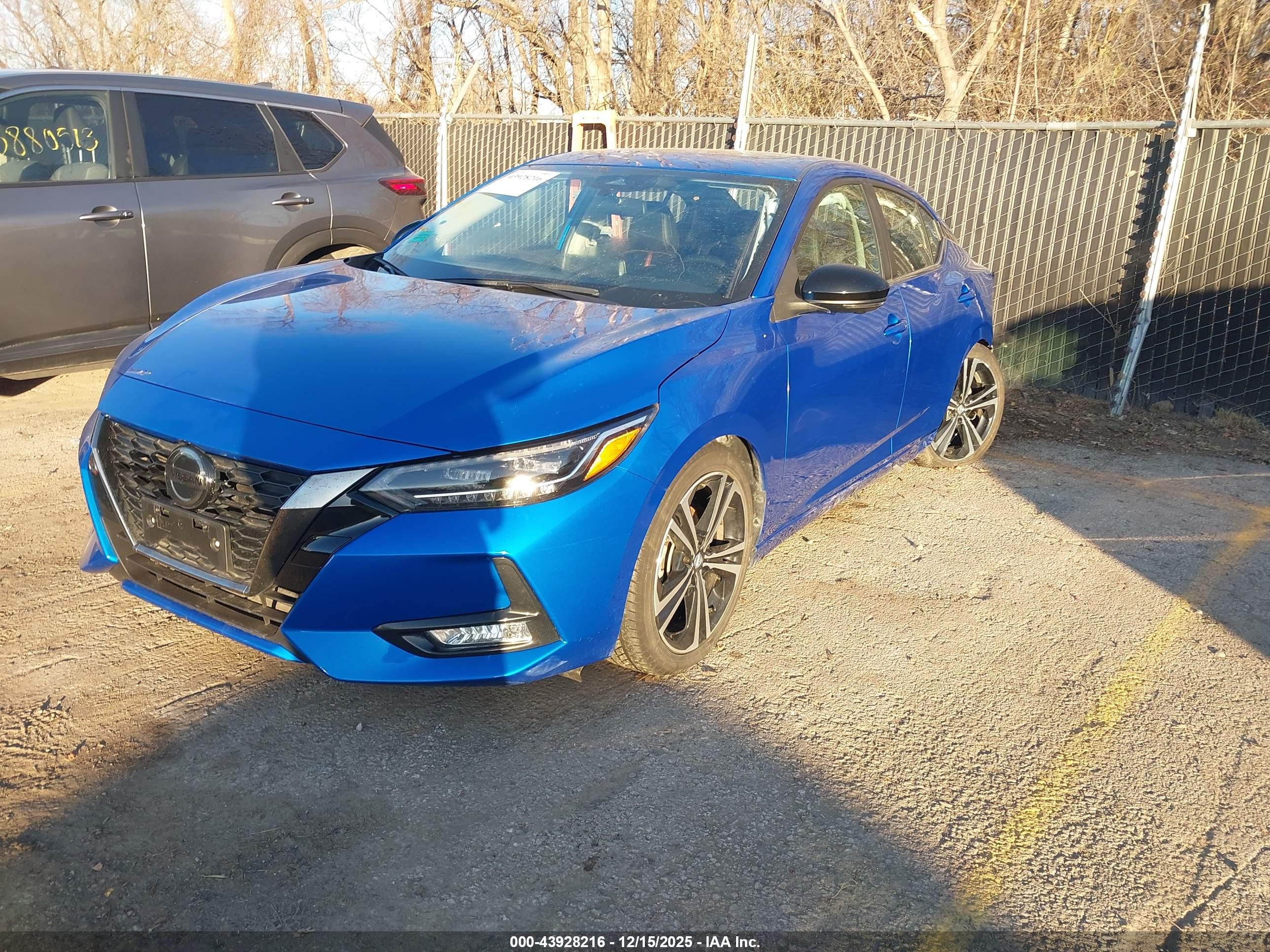 NISSAN SENTRA image 2