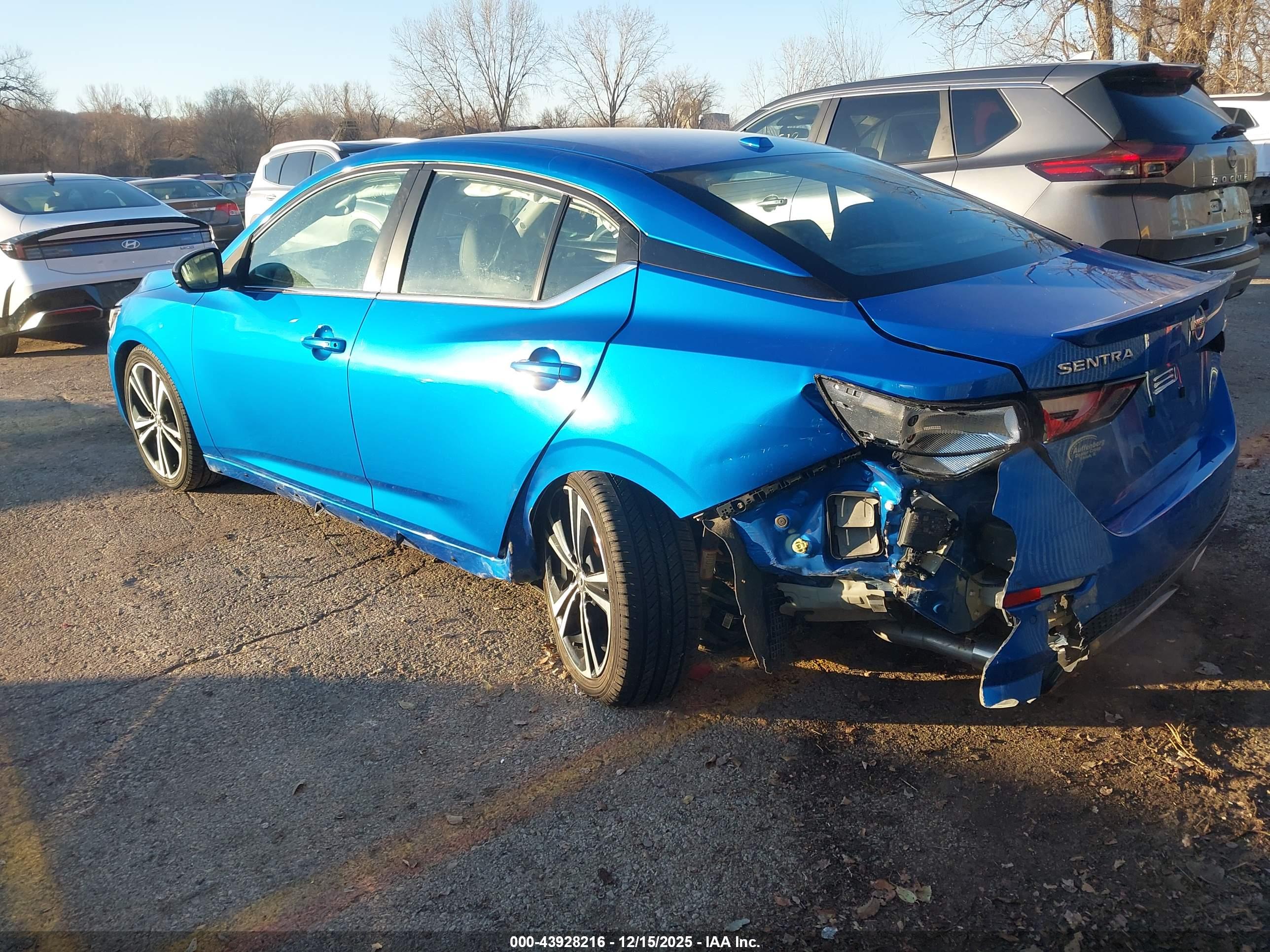 NISSAN SENTRA image 3