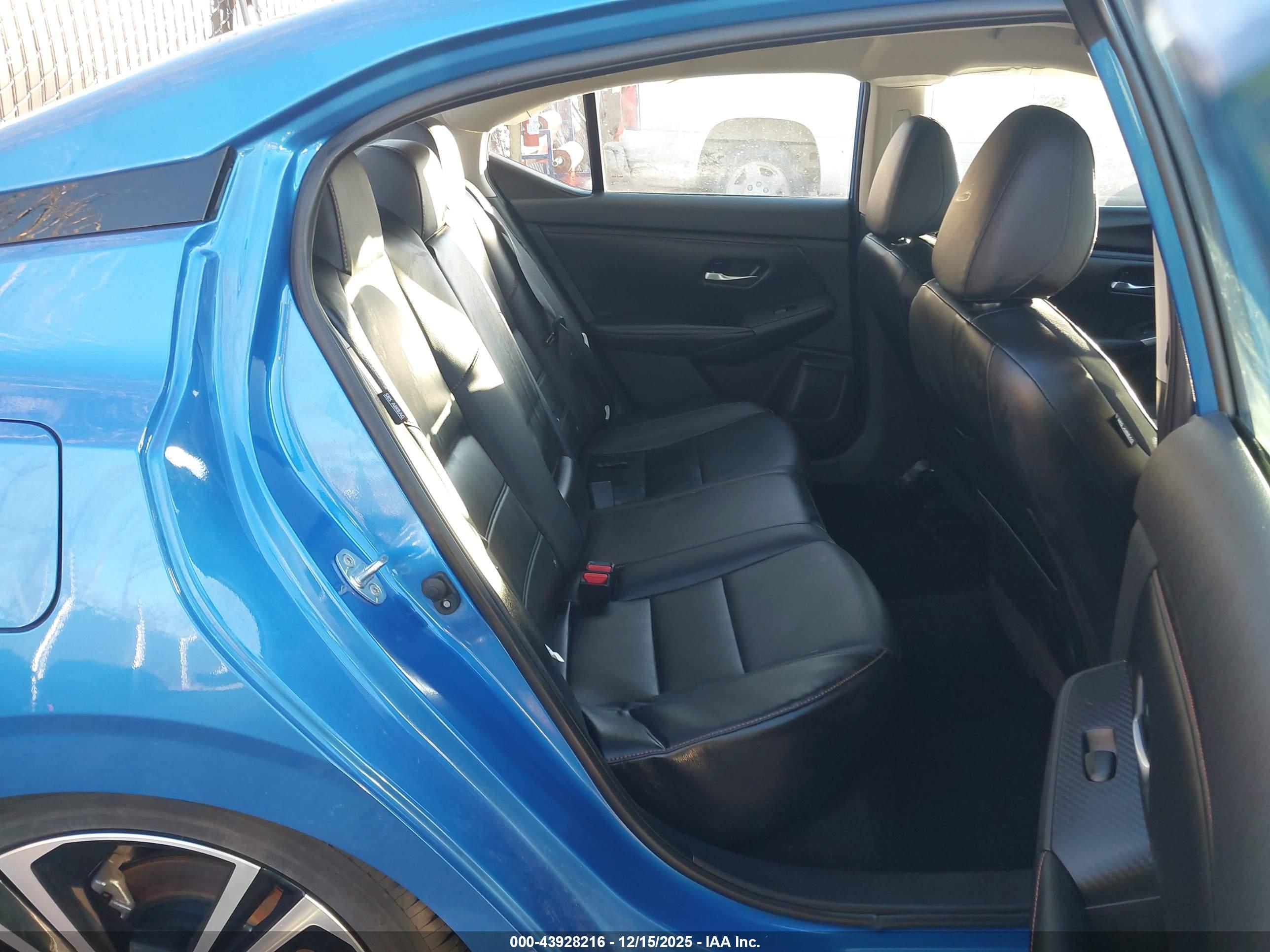 NISSAN SENTRA image 8