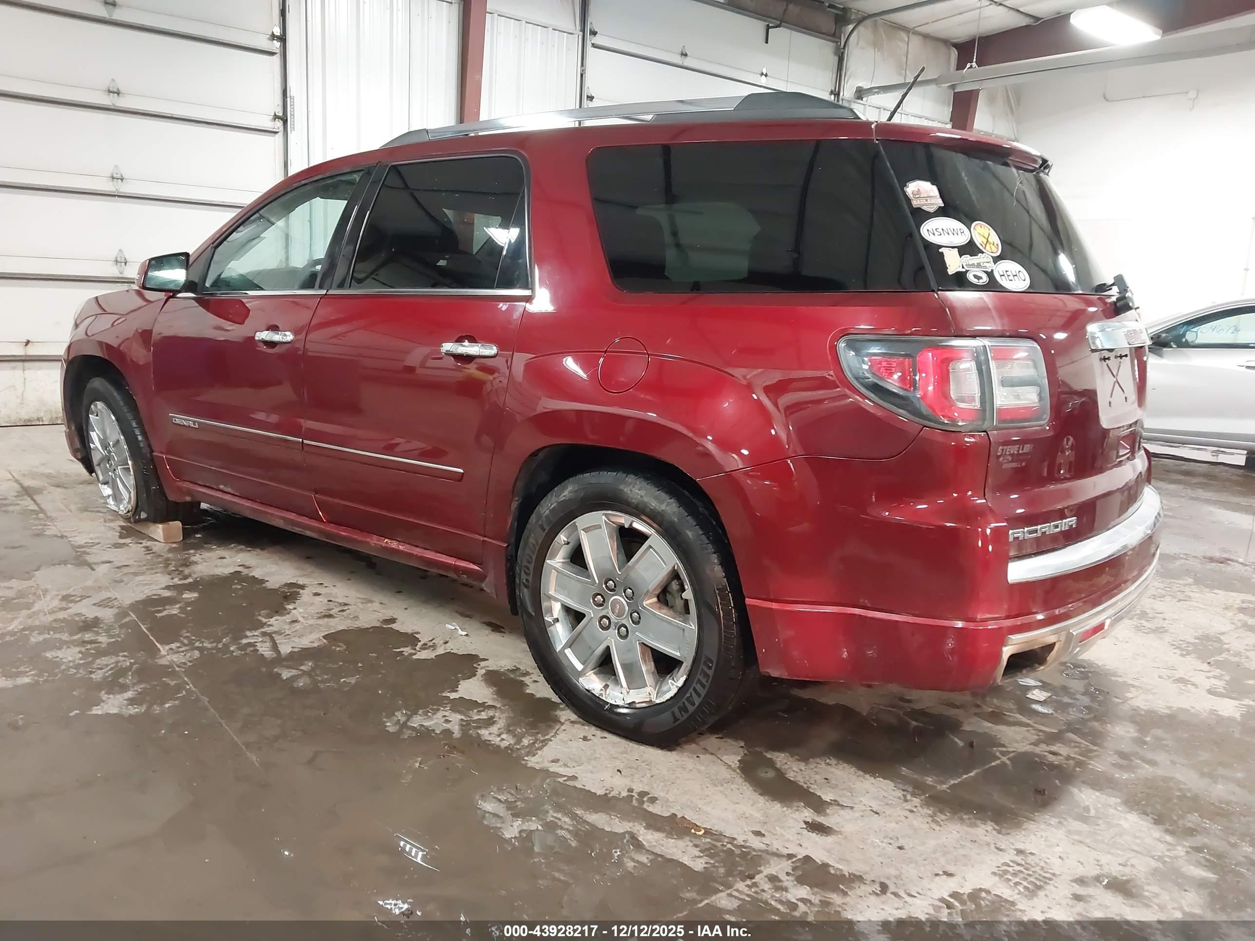 GMC ACADIA image 3