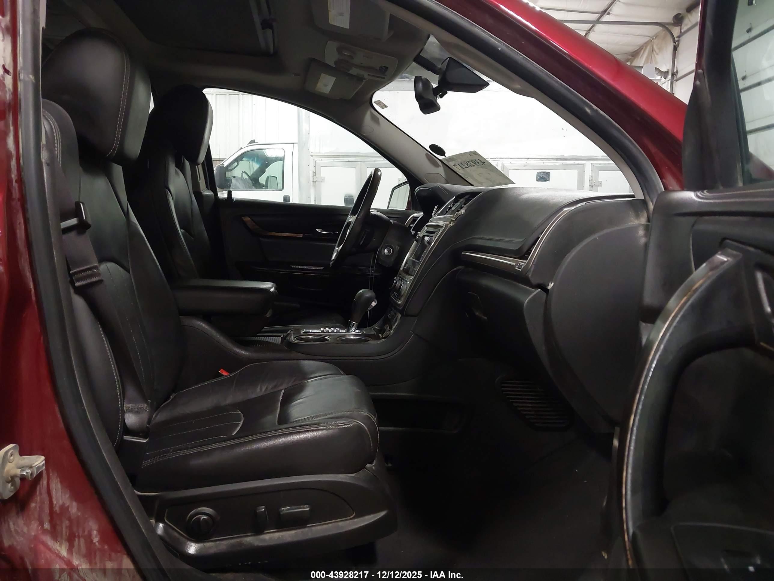 GMC ACADIA image 5