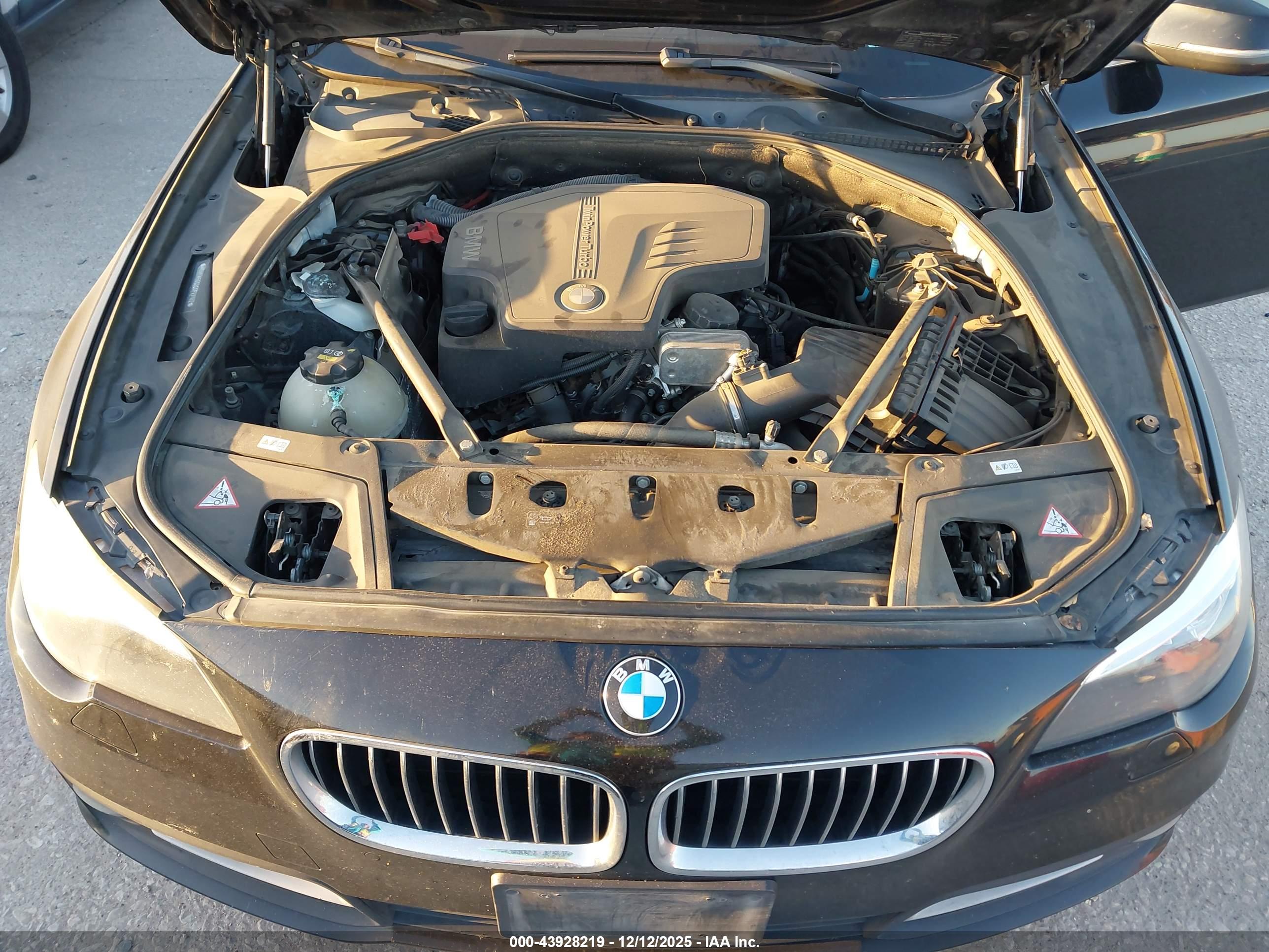 BMW 528I image 10