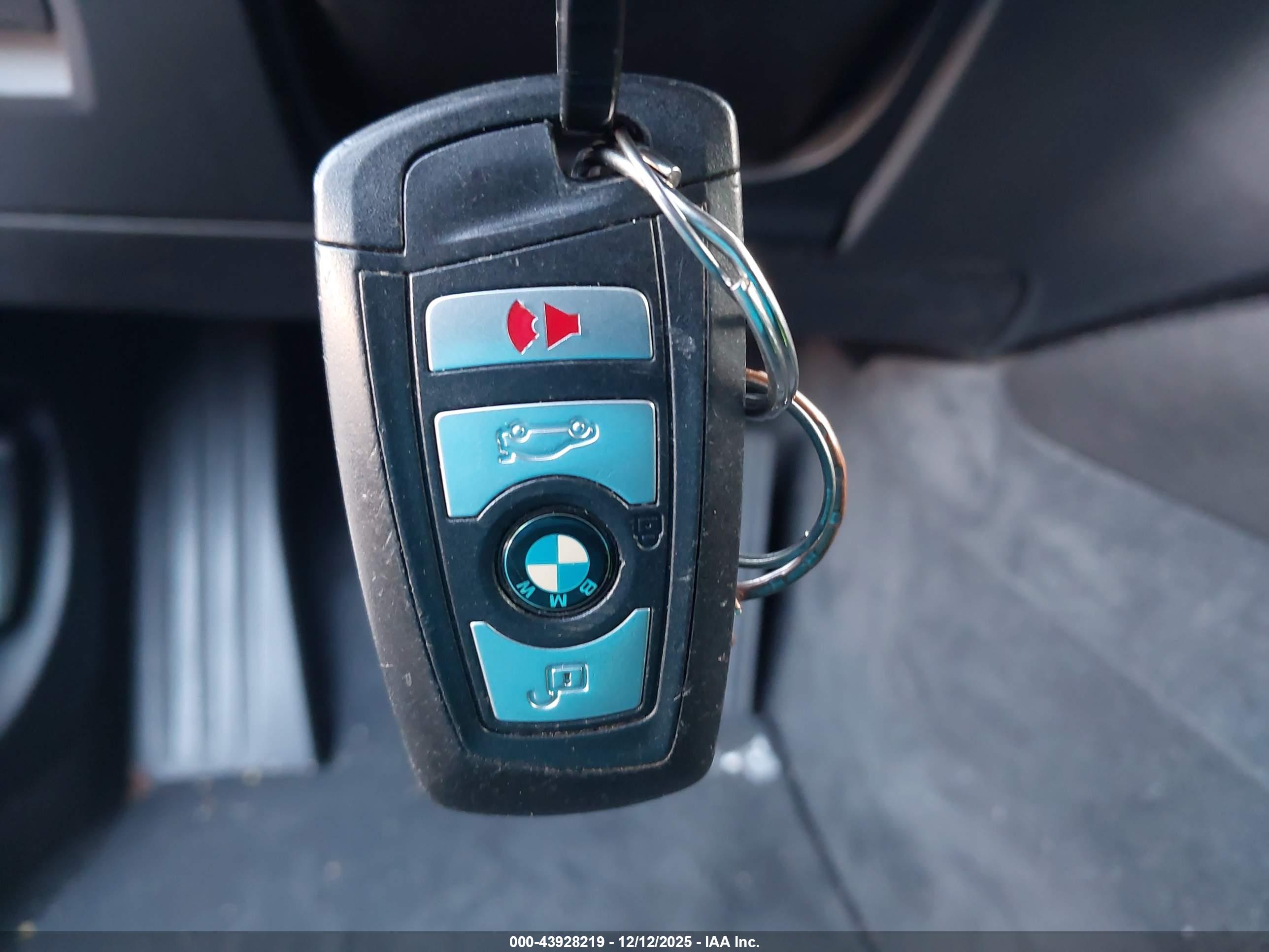 BMW 528I image 11