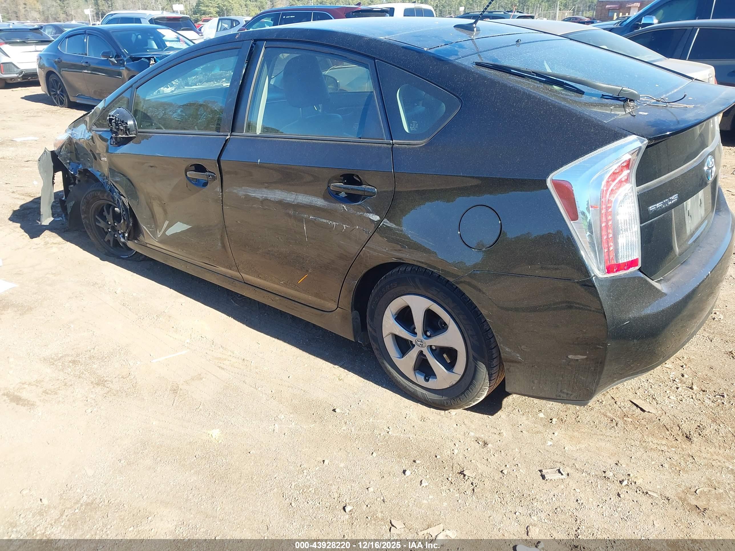 TOYOTA PRIUS image 3