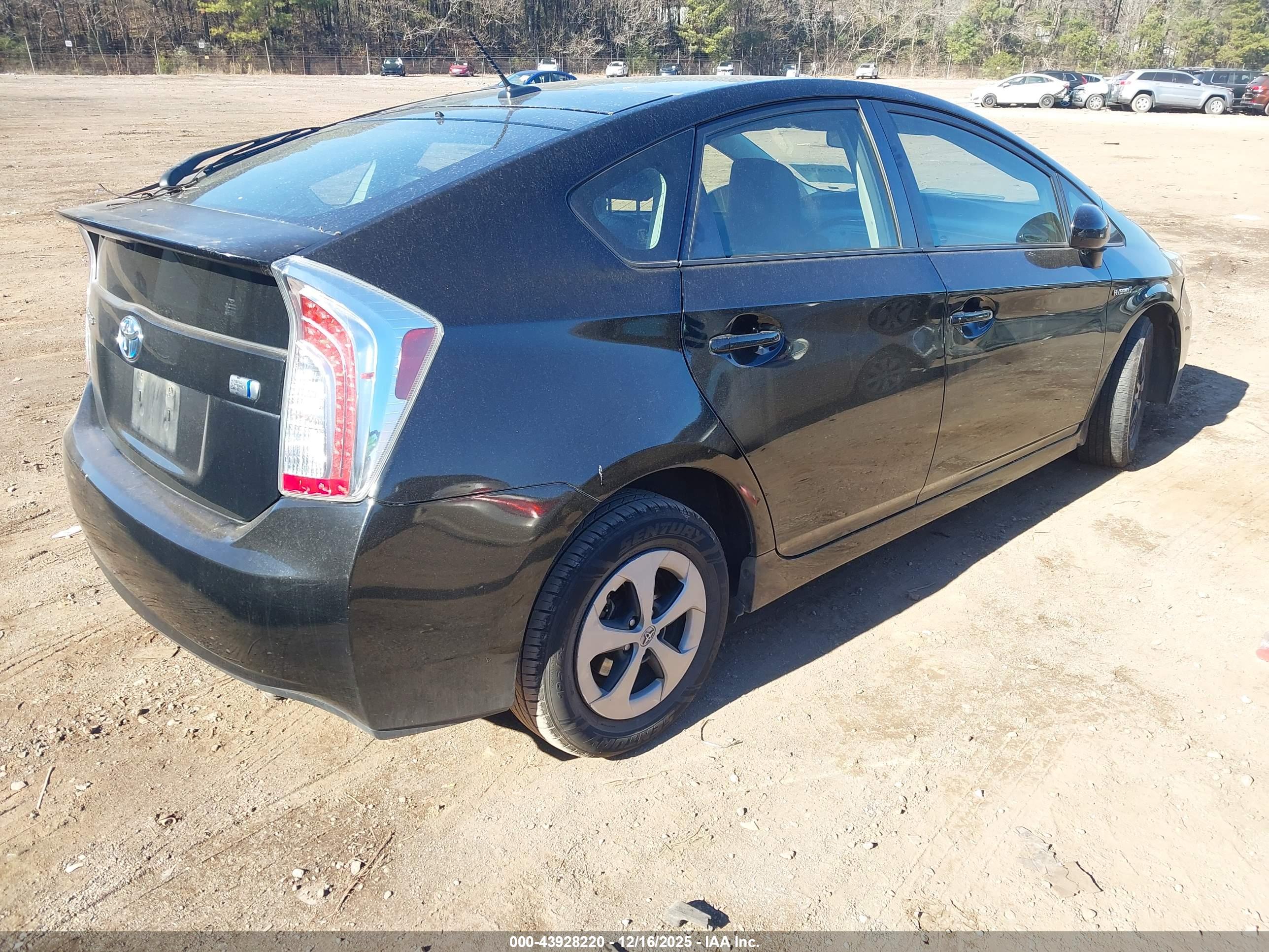 TOYOTA PRIUS image 4