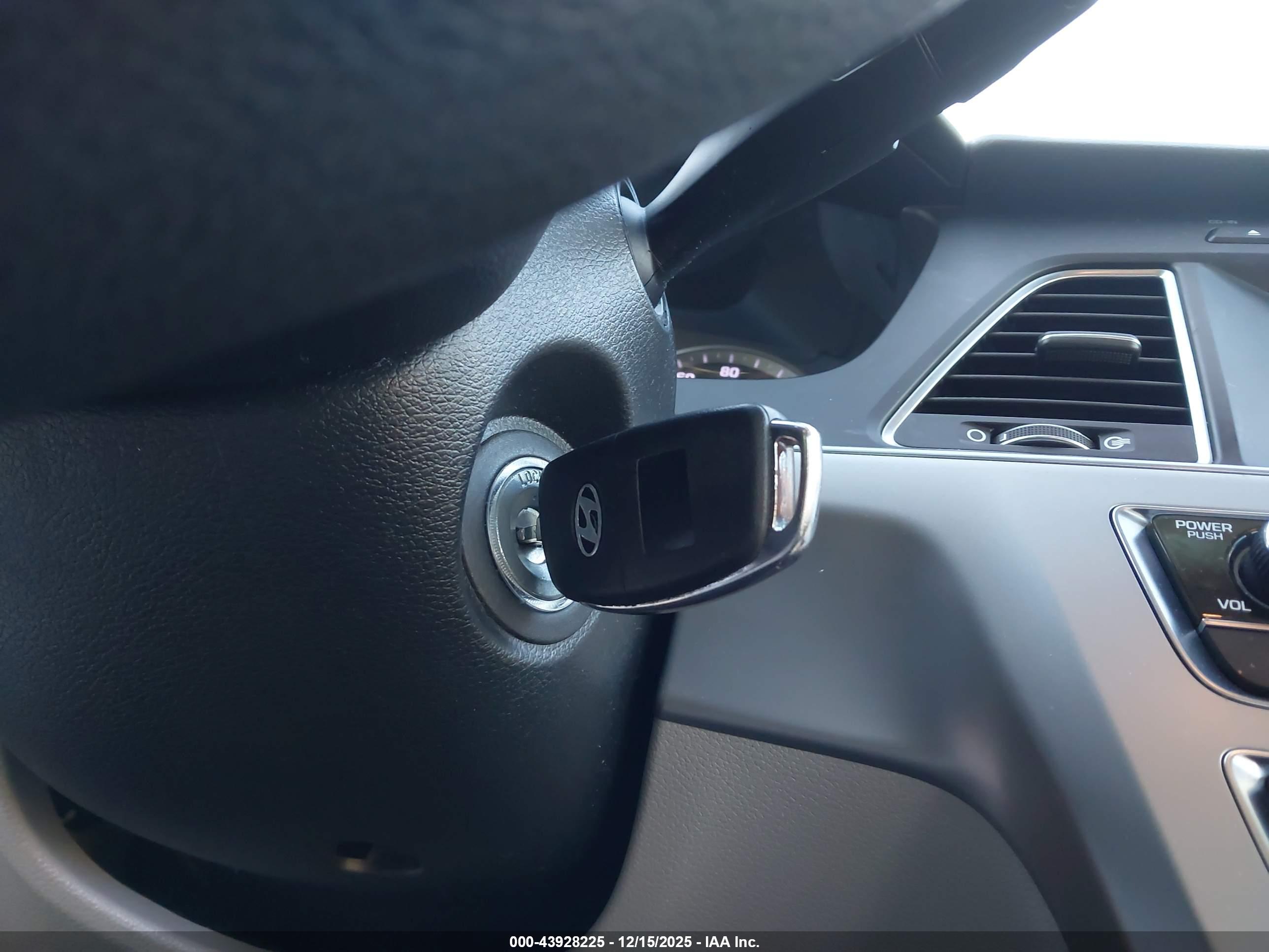 HYUNDAI SONATA image 11
