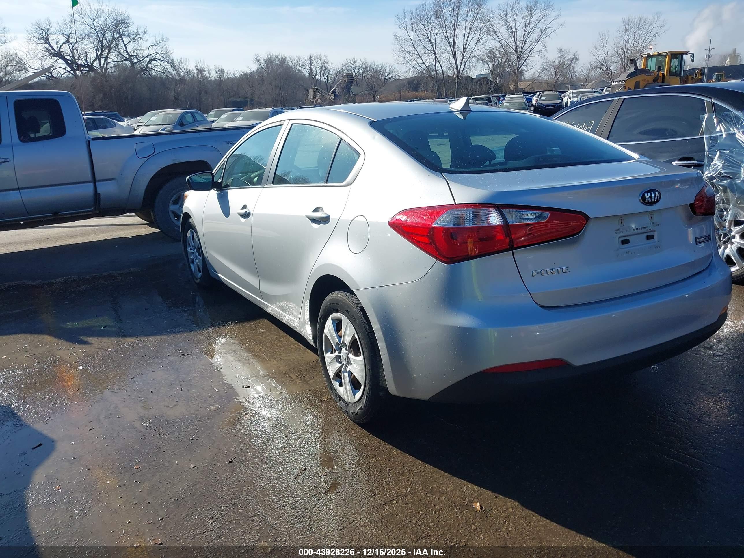 KIA FORTE image 3