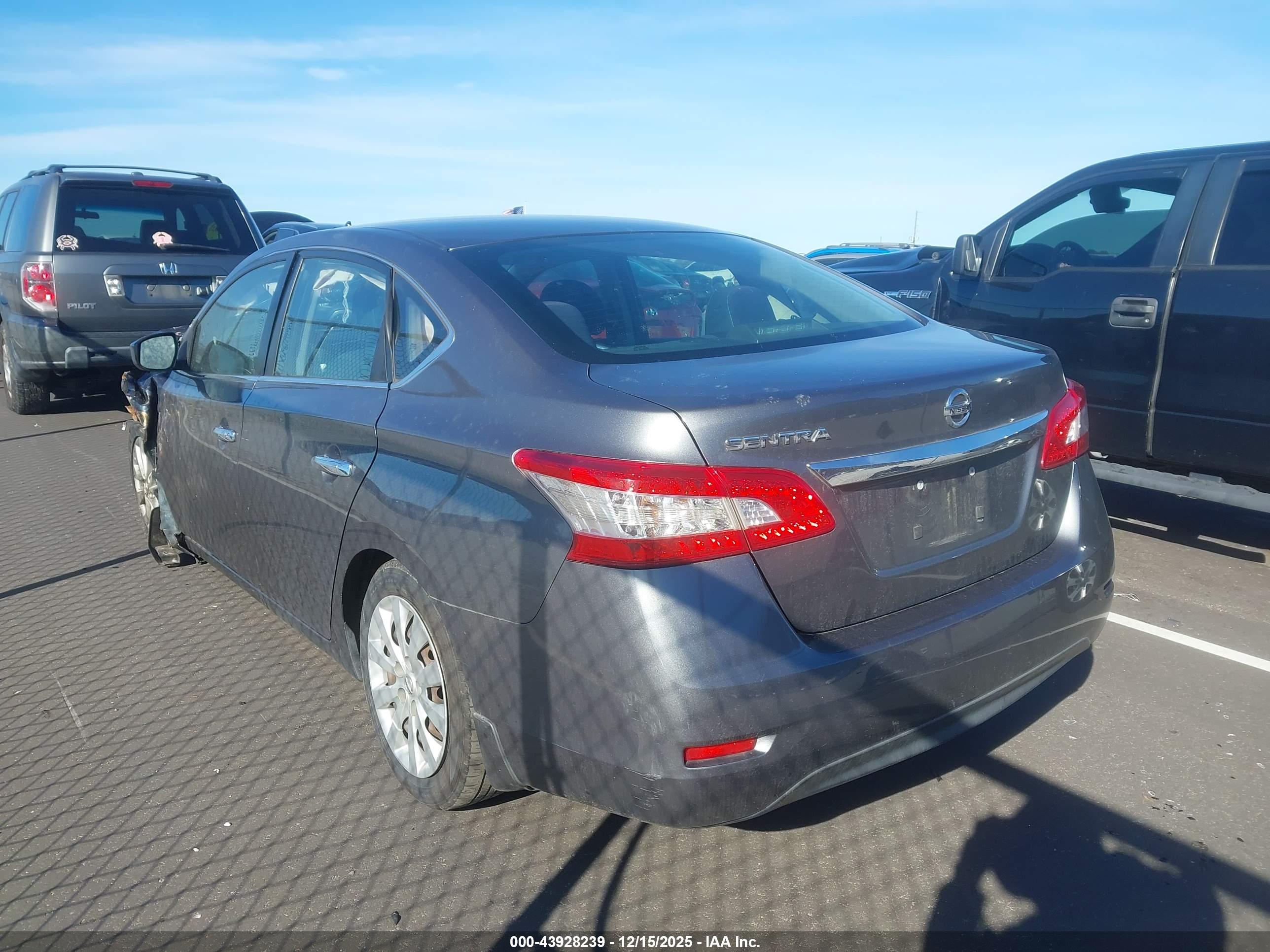 NISSAN SENTRA image 3