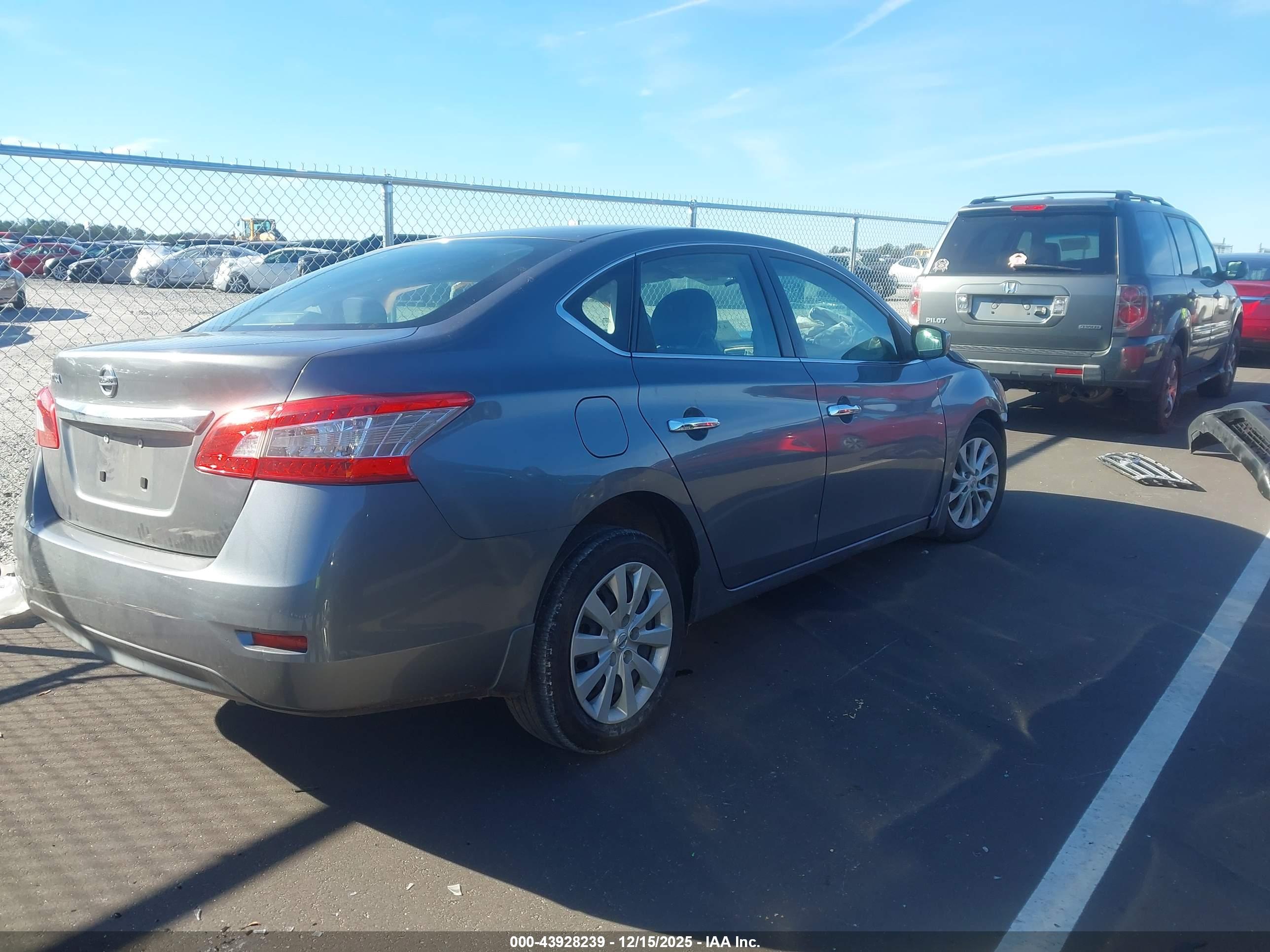 NISSAN SENTRA image 4