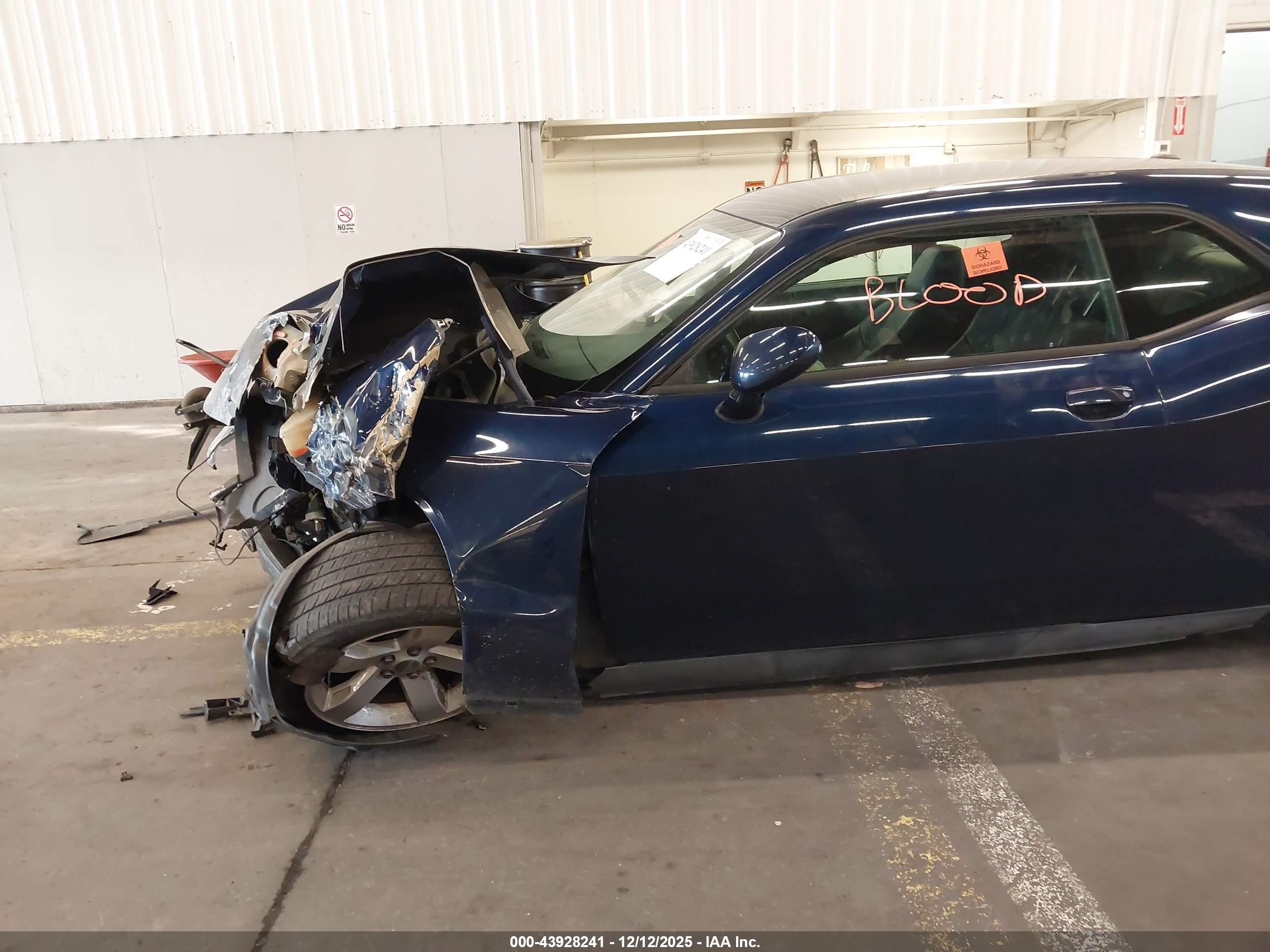 DODGE CHALLENGER image 6
