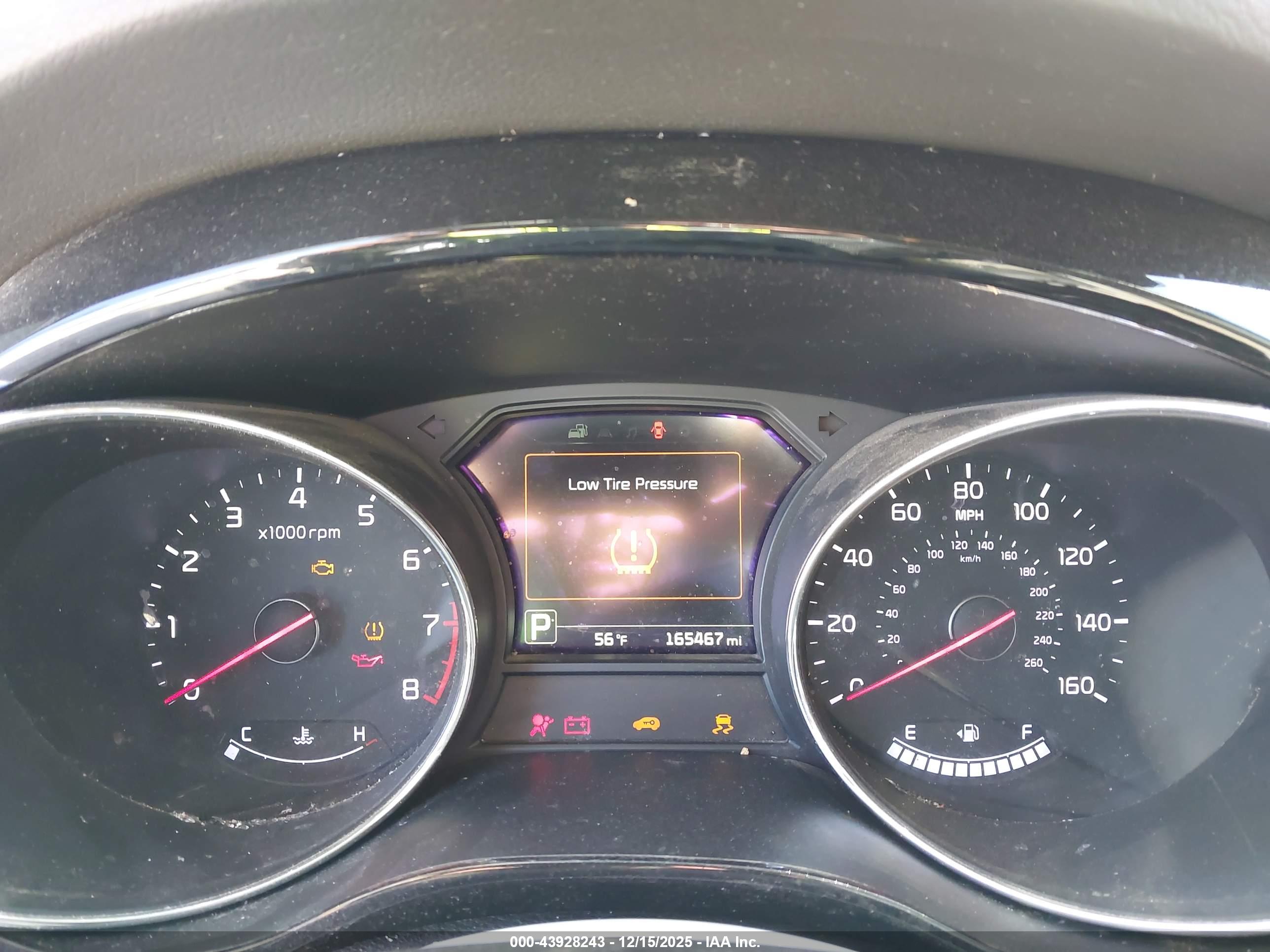 KIA SEDONA image 7