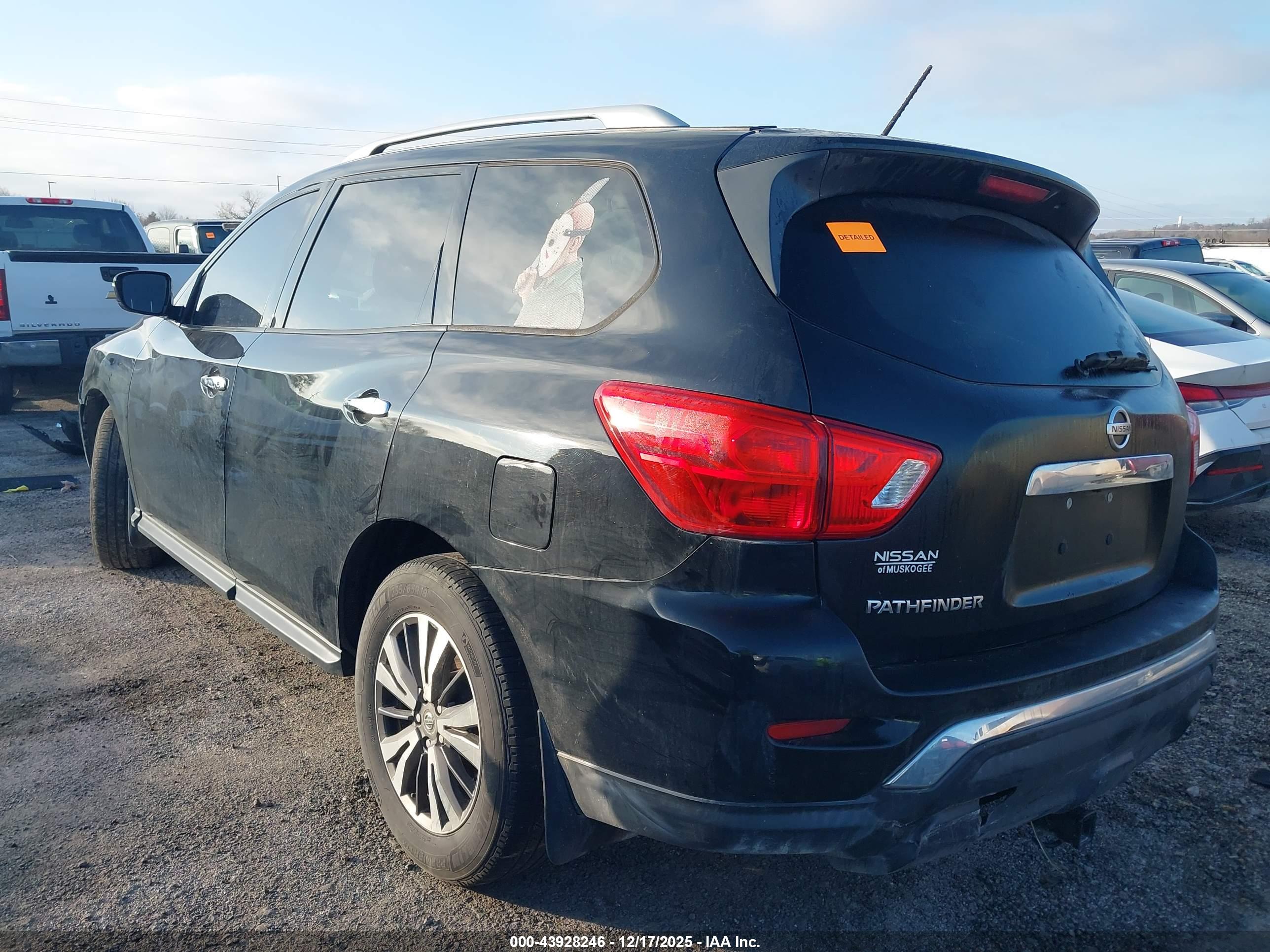 NISSAN PATHFINDER image 3