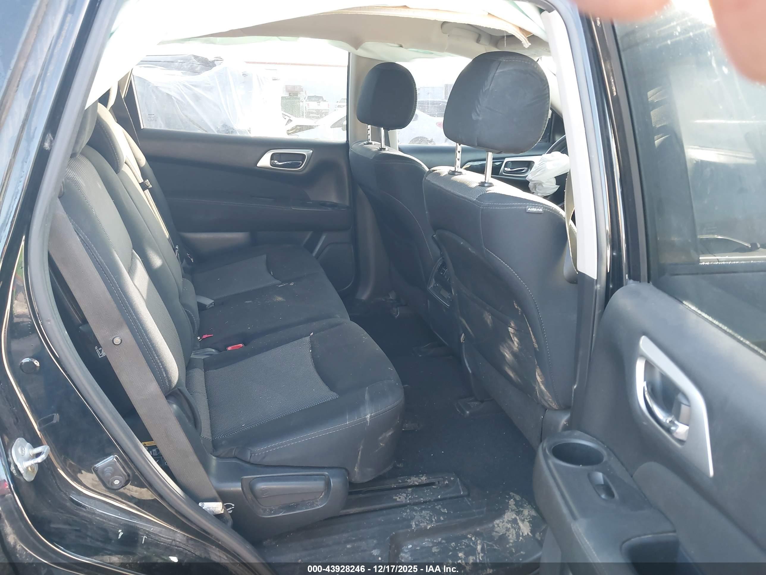 NISSAN PATHFINDER image 8