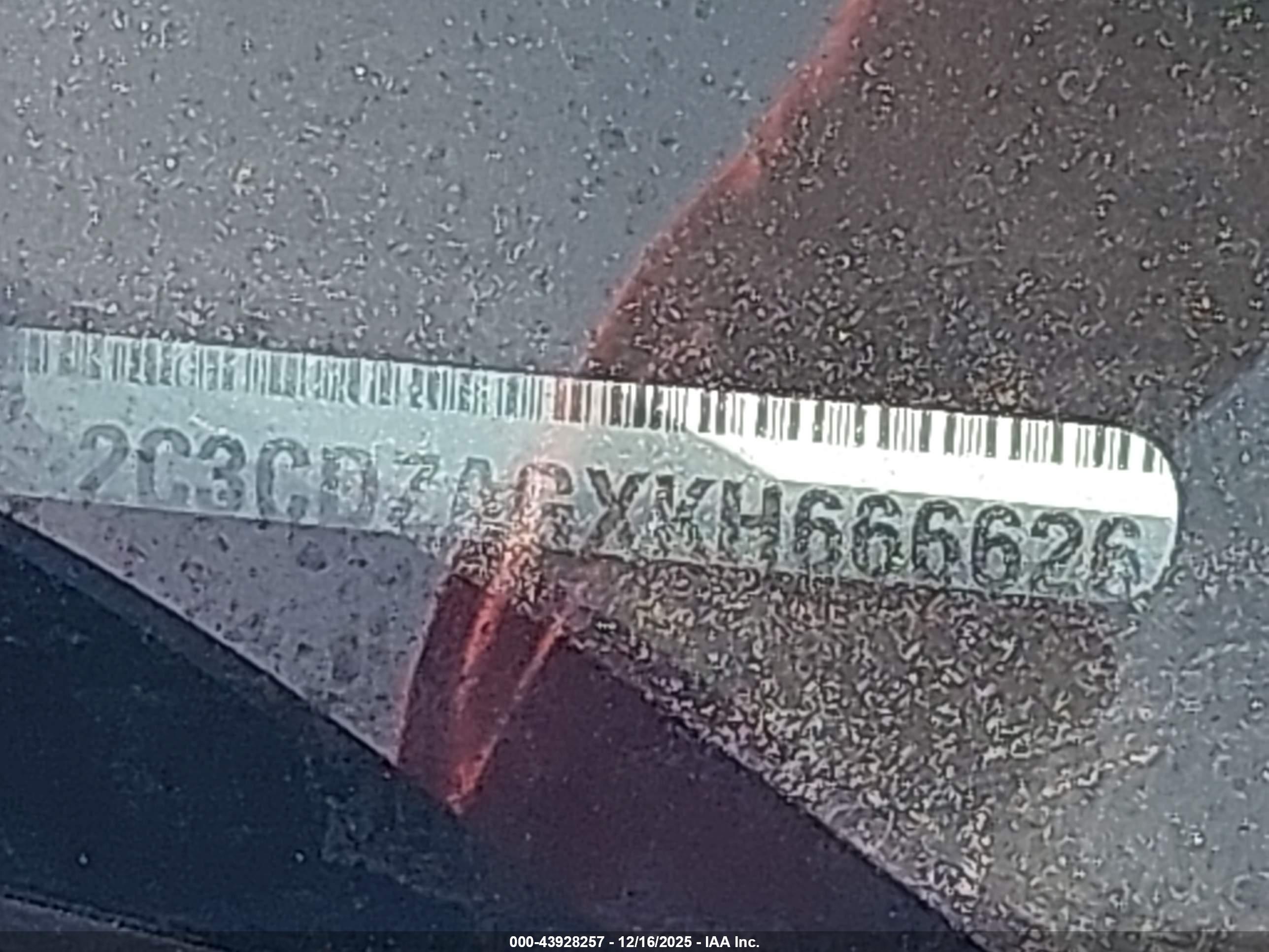 DODGE CHALLENGER image 9