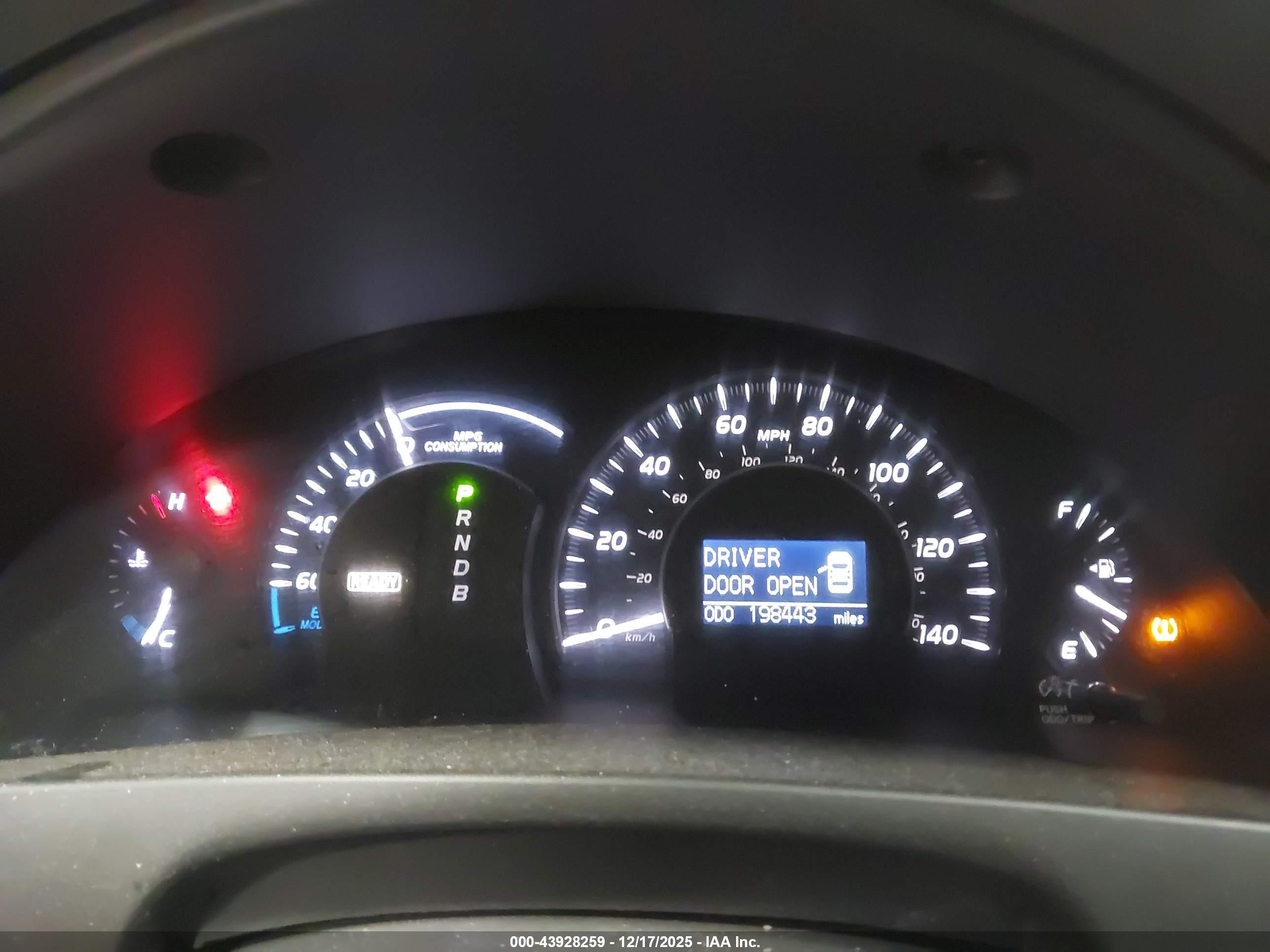 TOYOTA CAMRY image 7