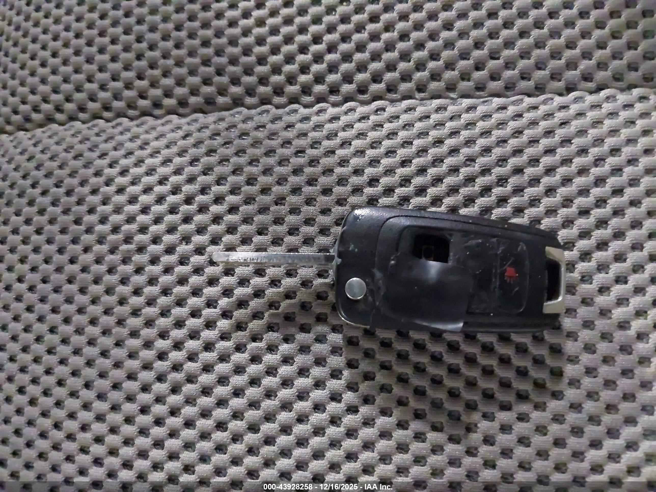 CHEVROLET EQUINOX image 11