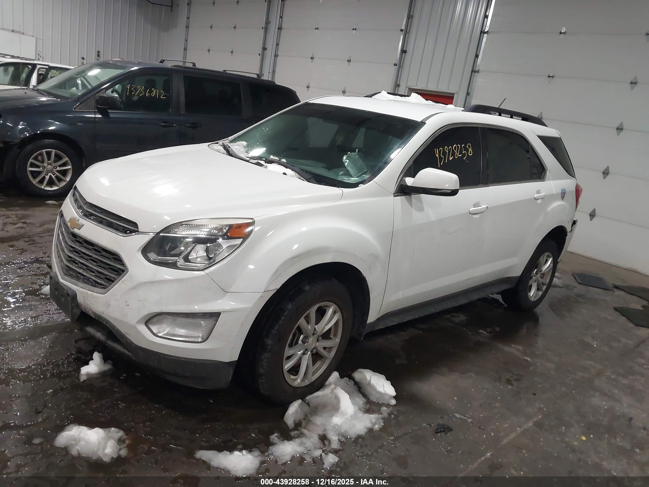CHEVROLET EQUINOX image 2